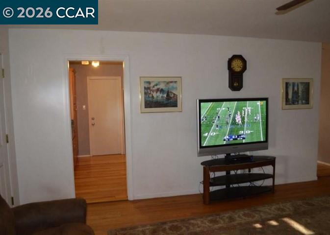 Detail Gallery Image 16 of 16 For 1898 Clayton Way, Concord,  CA 94519 - 3 Beds | 2 Baths