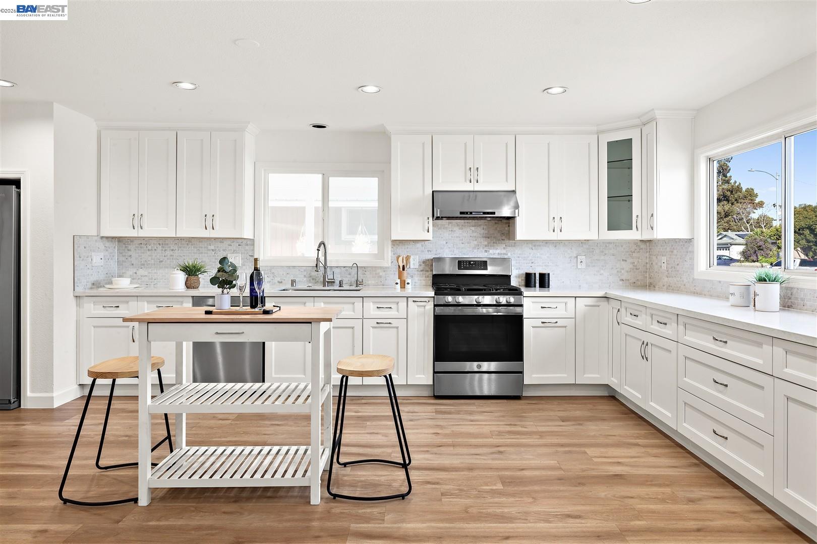 Detail Gallery Image 5 of 34 For 4789 Calaveras Ave, Fremont,  CA 94538 - 3 Beds | 2 Baths