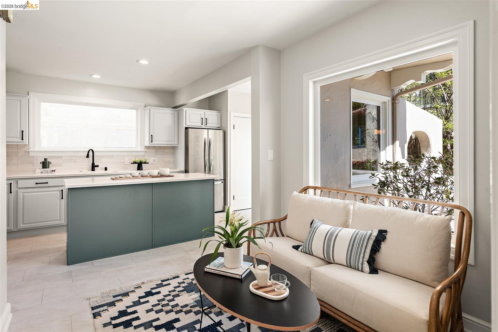 Detail Gallery Image 17 of 58 For 2121 Eunice Street, Berkeley,  CA 94709 - 3 Beds | 1/1 Baths