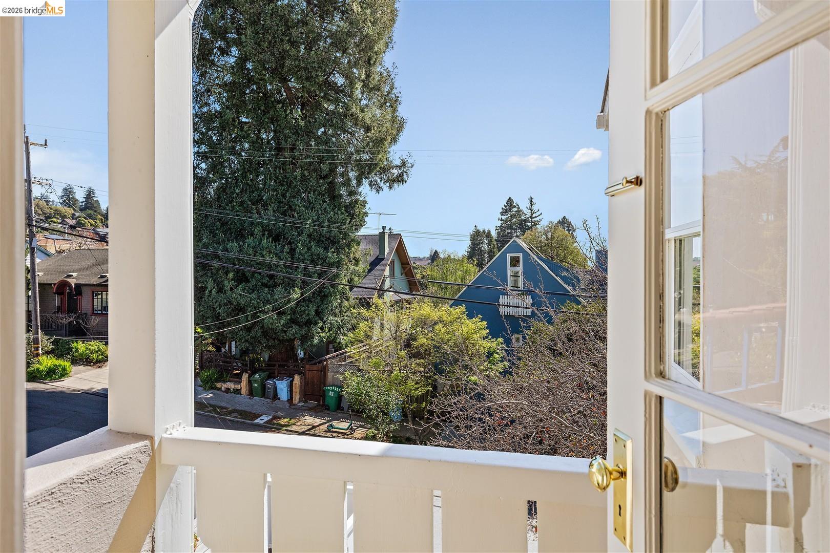 Detail Gallery Image 36 of 58 For 2121 Eunice Street, Berkeley,  CA 94709 - 3 Beds | 1/1 Baths
