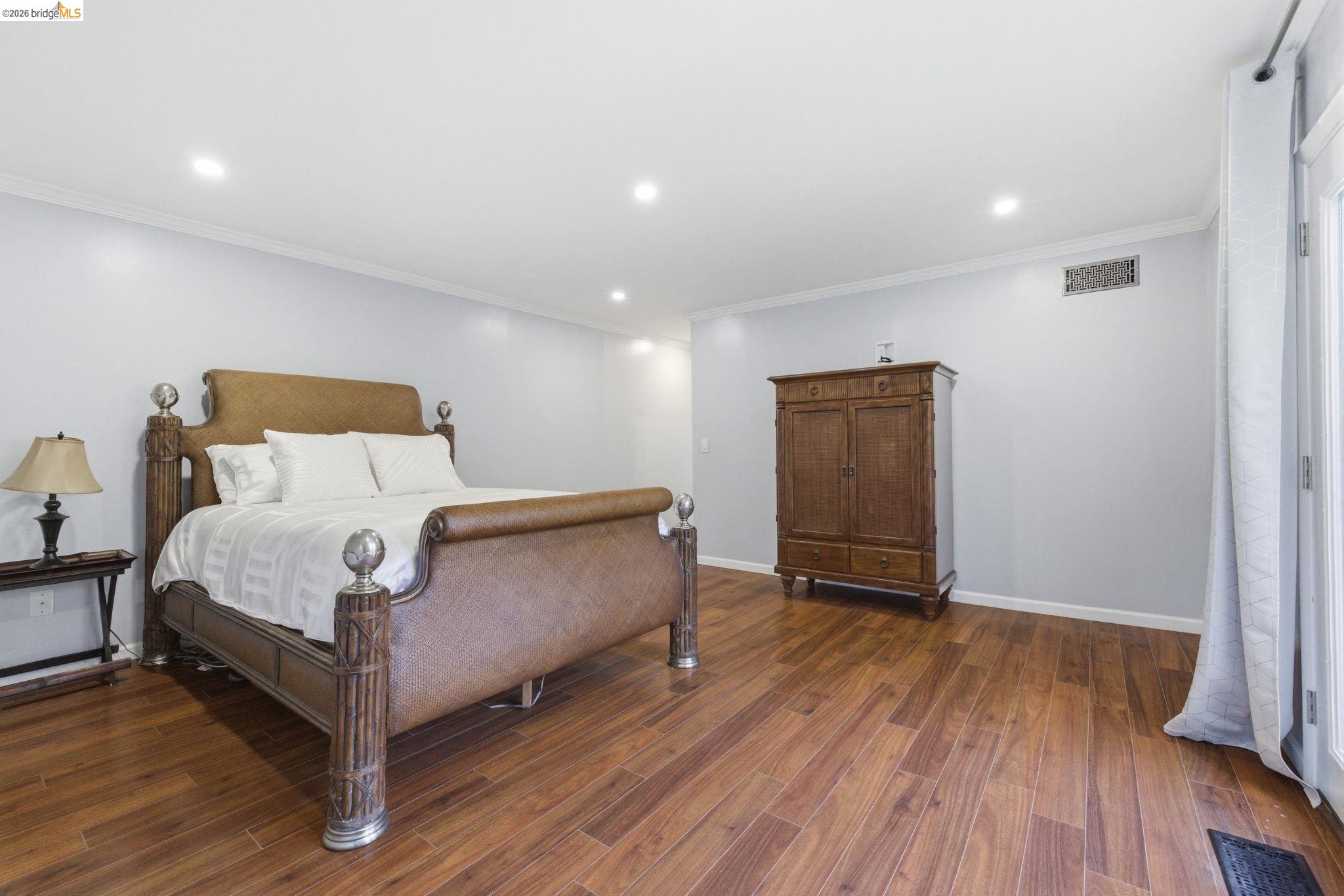 Detail Gallery Image 11 of 30 For 18389 Woodham Carne, Sonora,  CA 95370 - 4 Beds | 3 Baths