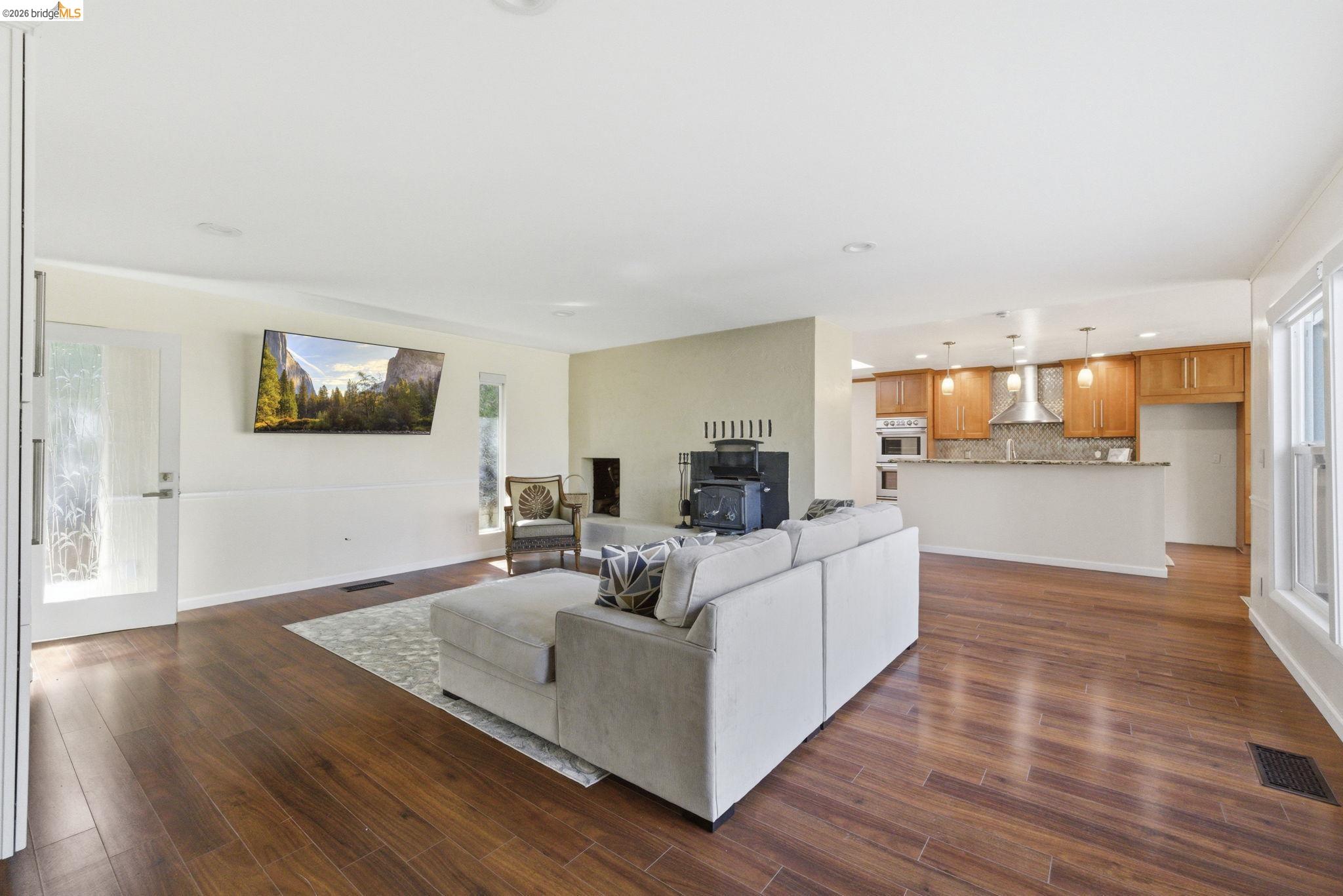 Detail Gallery Image 7 of 30 For 18389 Woodham Carne, Sonora,  CA 95370 - 4 Beds | 3 Baths