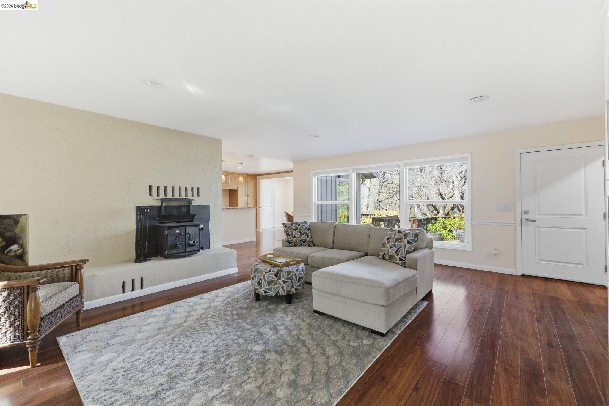 Detail Gallery Image 8 of 30 For 18389 Woodham Carne, Sonora,  CA 95370 - 4 Beds | 3 Baths