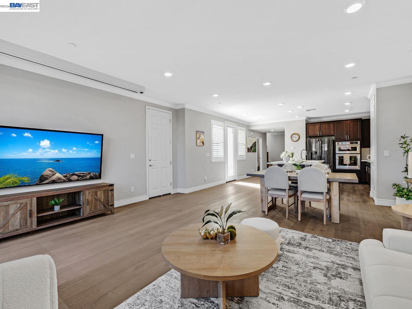 Detail Gallery Image 12 of 38 For 4940 Bunkhouse St, Fremont,  CA 94555 - 5 Beds | 3/1 Baths