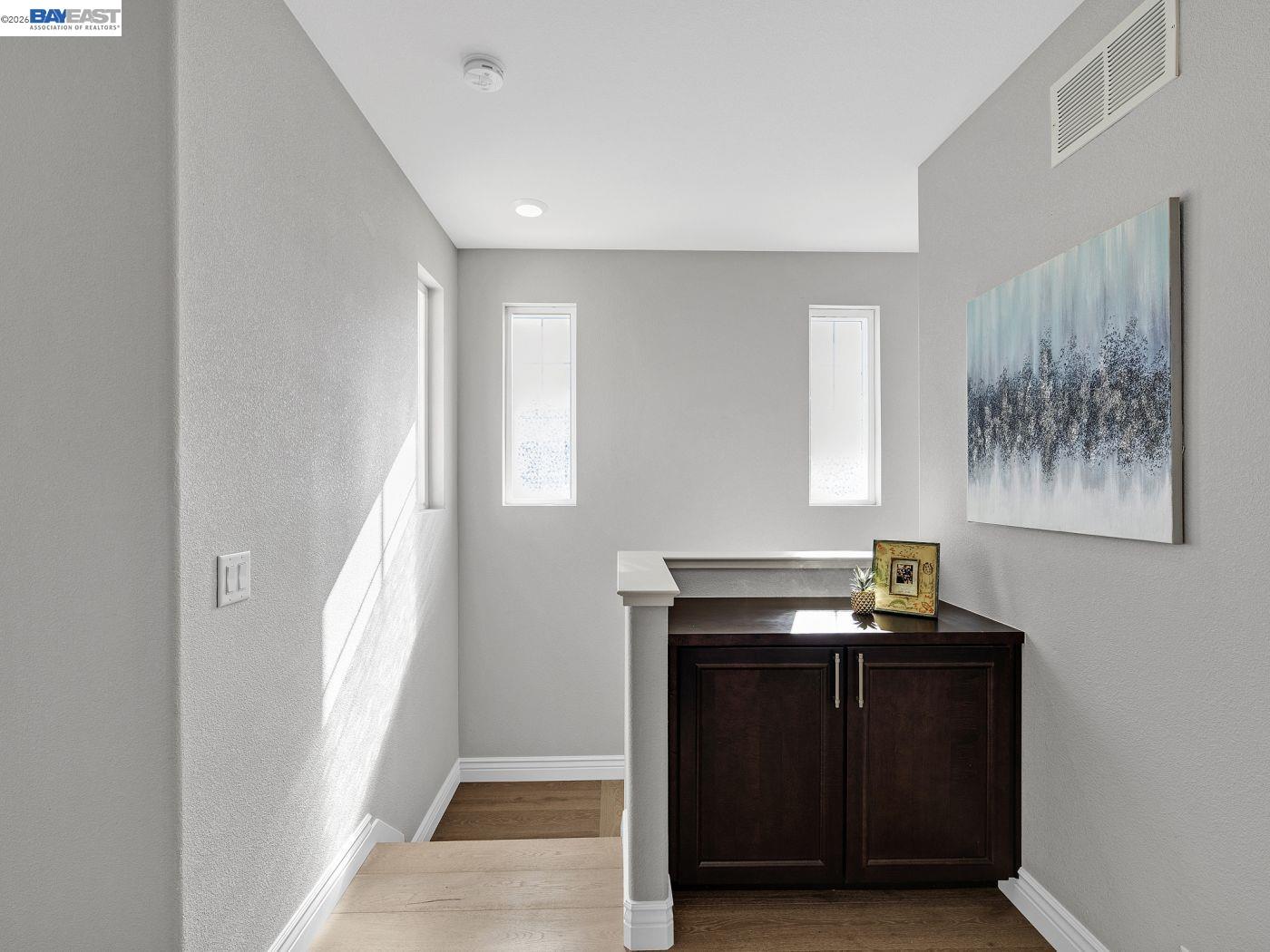 Detail Gallery Image 14 of 38 For 4940 Bunkhouse St, Fremont,  CA 94555 - 5 Beds | 3/1 Baths