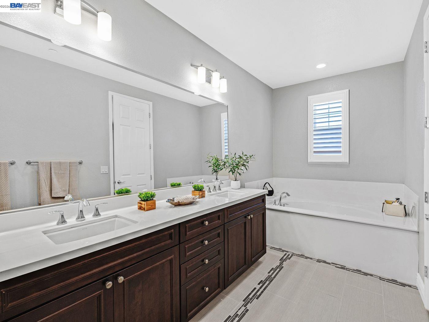 Detail Gallery Image 18 of 38 For 4940 Bunkhouse St, Fremont,  CA 94555 - 5 Beds | 3/1 Baths