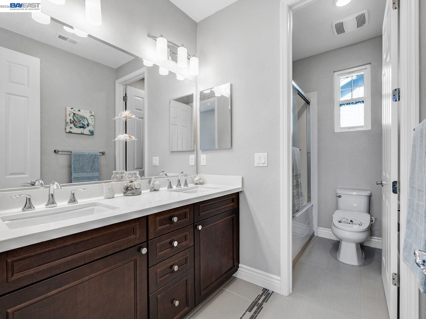 Detail Gallery Image 22 of 38 For 4940 Bunkhouse St, Fremont,  CA 94555 - 5 Beds | 3/1 Baths