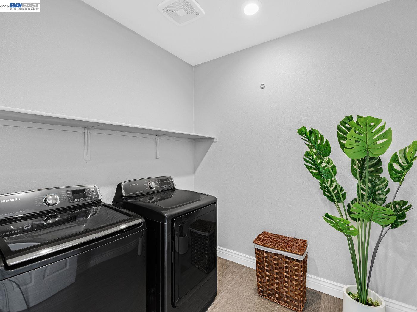 Detail Gallery Image 28 of 38 For 4940 Bunkhouse St, Fremont,  CA 94555 - 5 Beds | 3/1 Baths