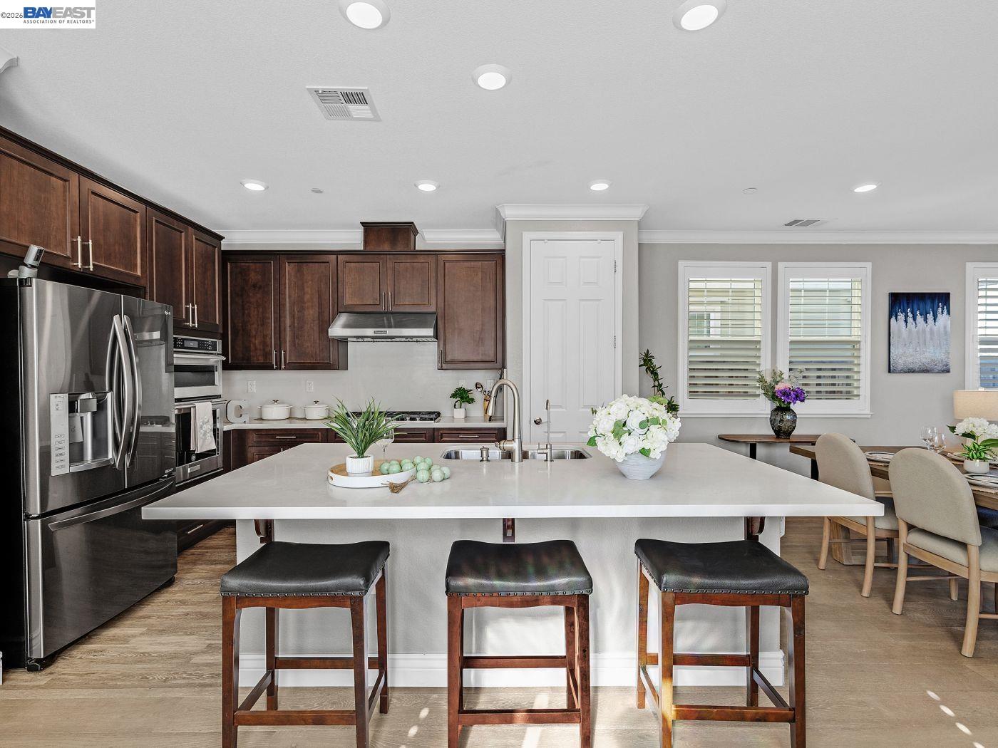 Detail Gallery Image 9 of 38 For 4940 Bunkhouse St, Fremont,  CA 94555 - 5 Beds | 3/1 Baths