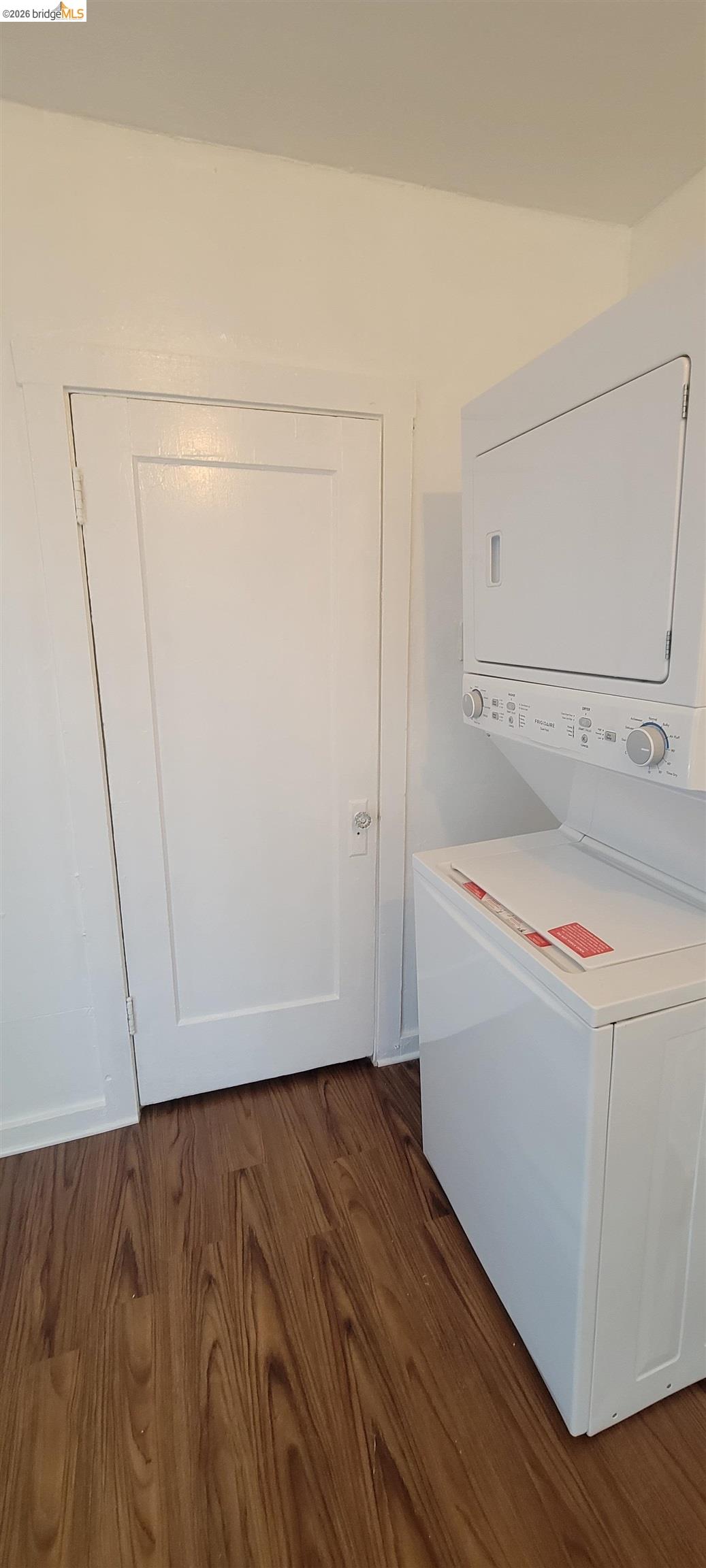 Detail Gallery Image 10 of 12 For 1325 E 21st St, Oakland,  CA 94606 - 1 Beds | 1 Baths