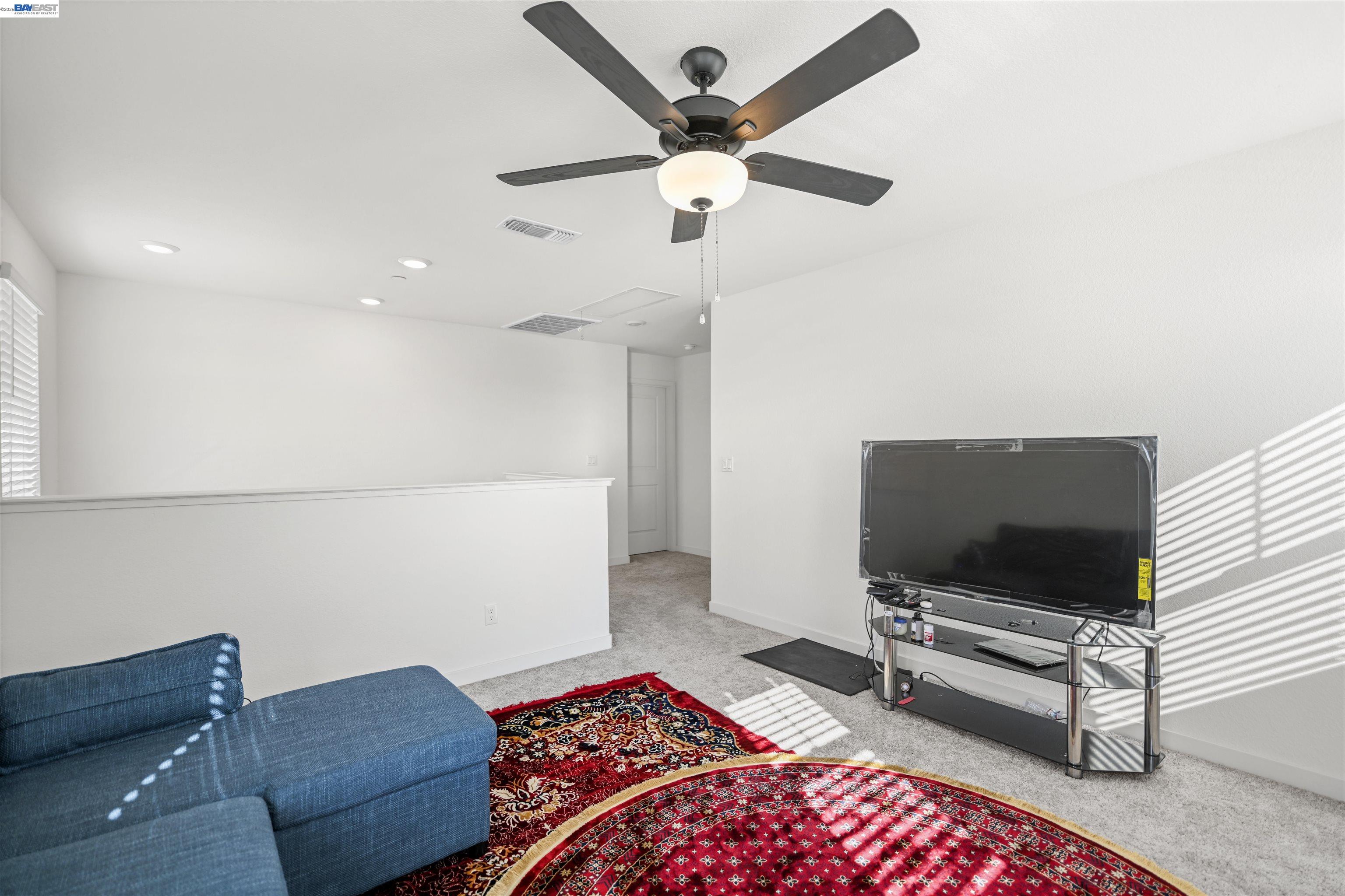 Detail Gallery Image 13 of 27 For 9620 Mason Trails Rd, Roseville,  CA 95747 - 4 Beds | 3 Baths