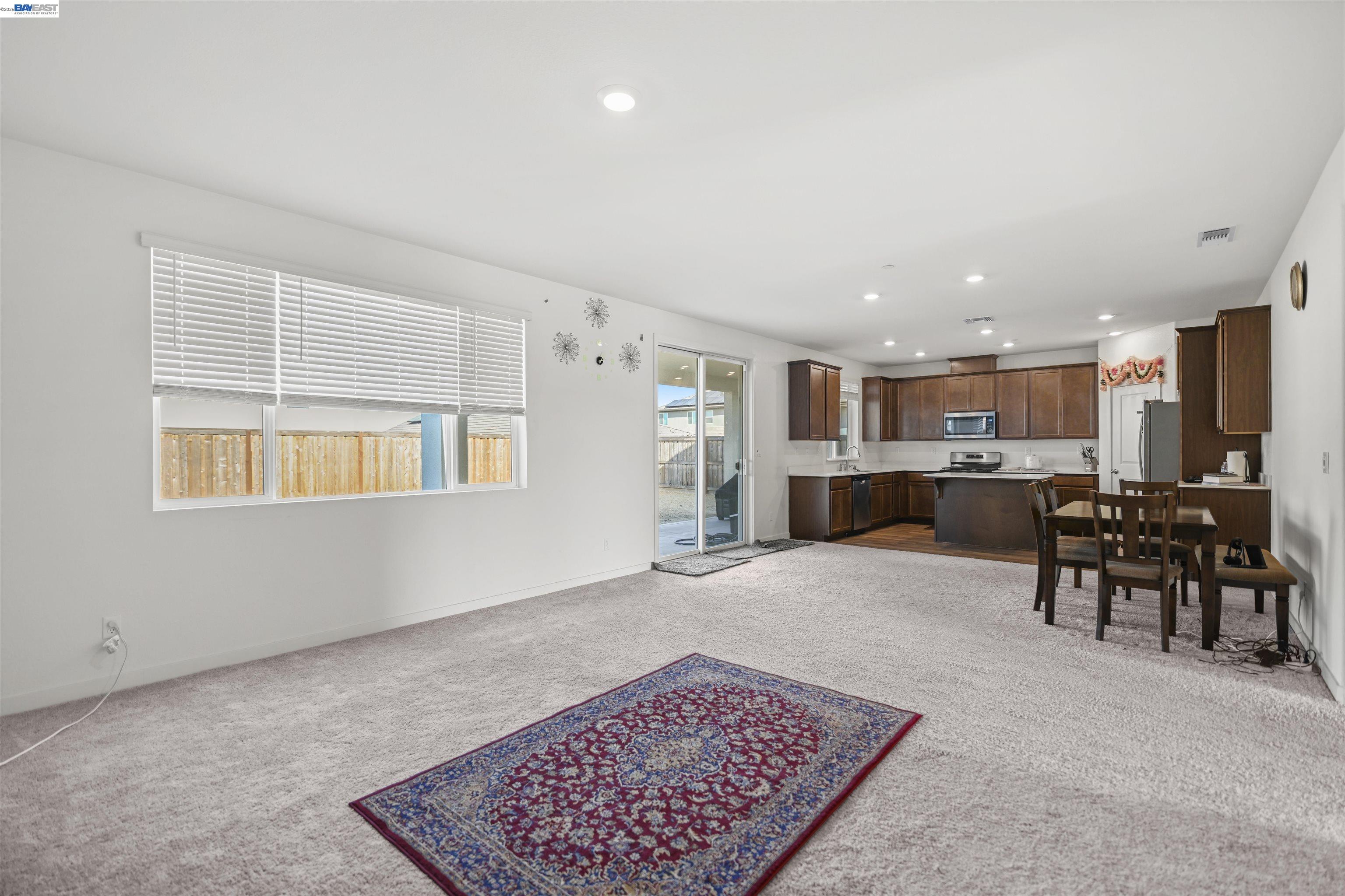 Detail Gallery Image 8 of 27 For 9620 Mason Trails Rd, Roseville,  CA 95747 - 4 Beds | 3 Baths