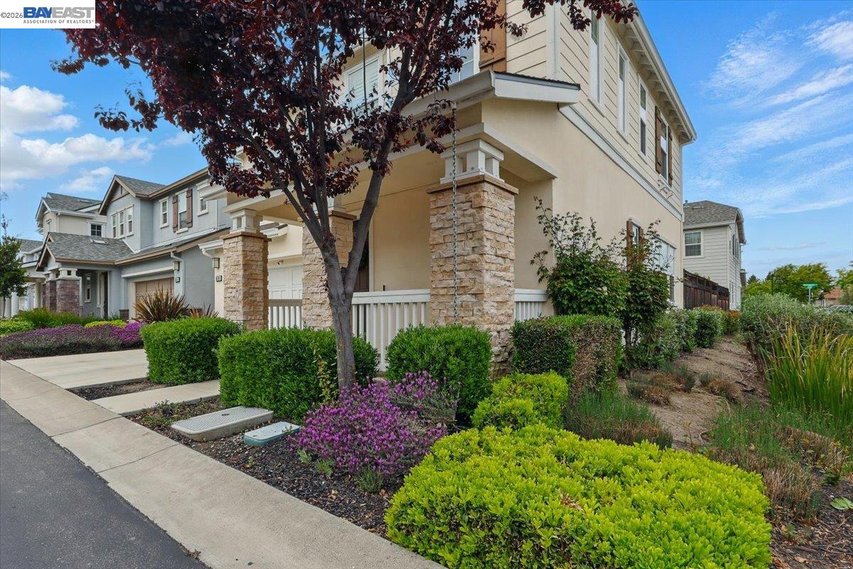 Detail Gallery Image 2 of 40 For 36188 Fig Tree Lane, Newark,  CA 94560 - 4 Beds | 2/1 Baths