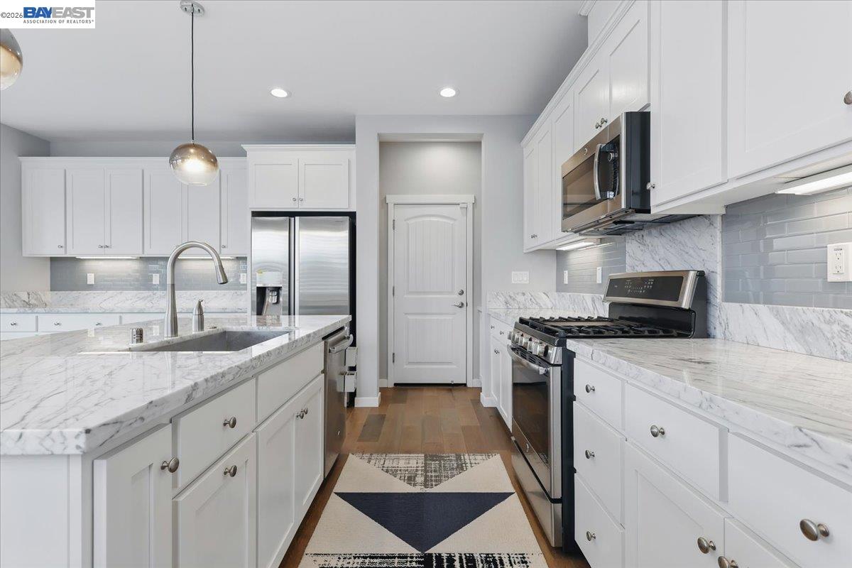 Detail Gallery Image 13 of 40 For 36188 Fig Tree Lane, Newark,  CA 94560 - 4 Beds | 2/1 Baths