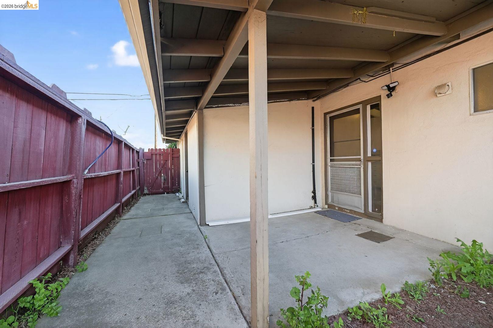 Detail Gallery Image 4 of 25 For 16 Bryan Ave, Antioch,  CA 94509 - 3 Beds | 1 Baths