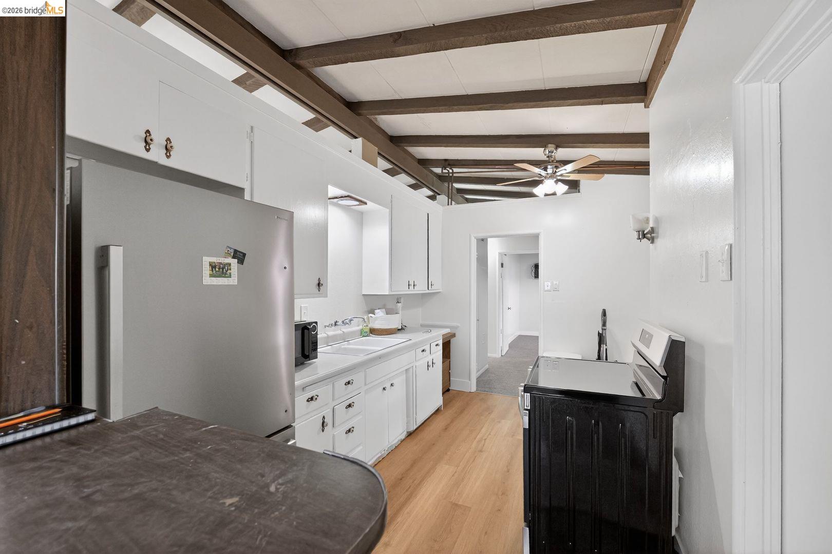 Detail Gallery Image 9 of 25 For 16 Bryan Ave, Antioch,  CA 94509 - 3 Beds | 1 Baths