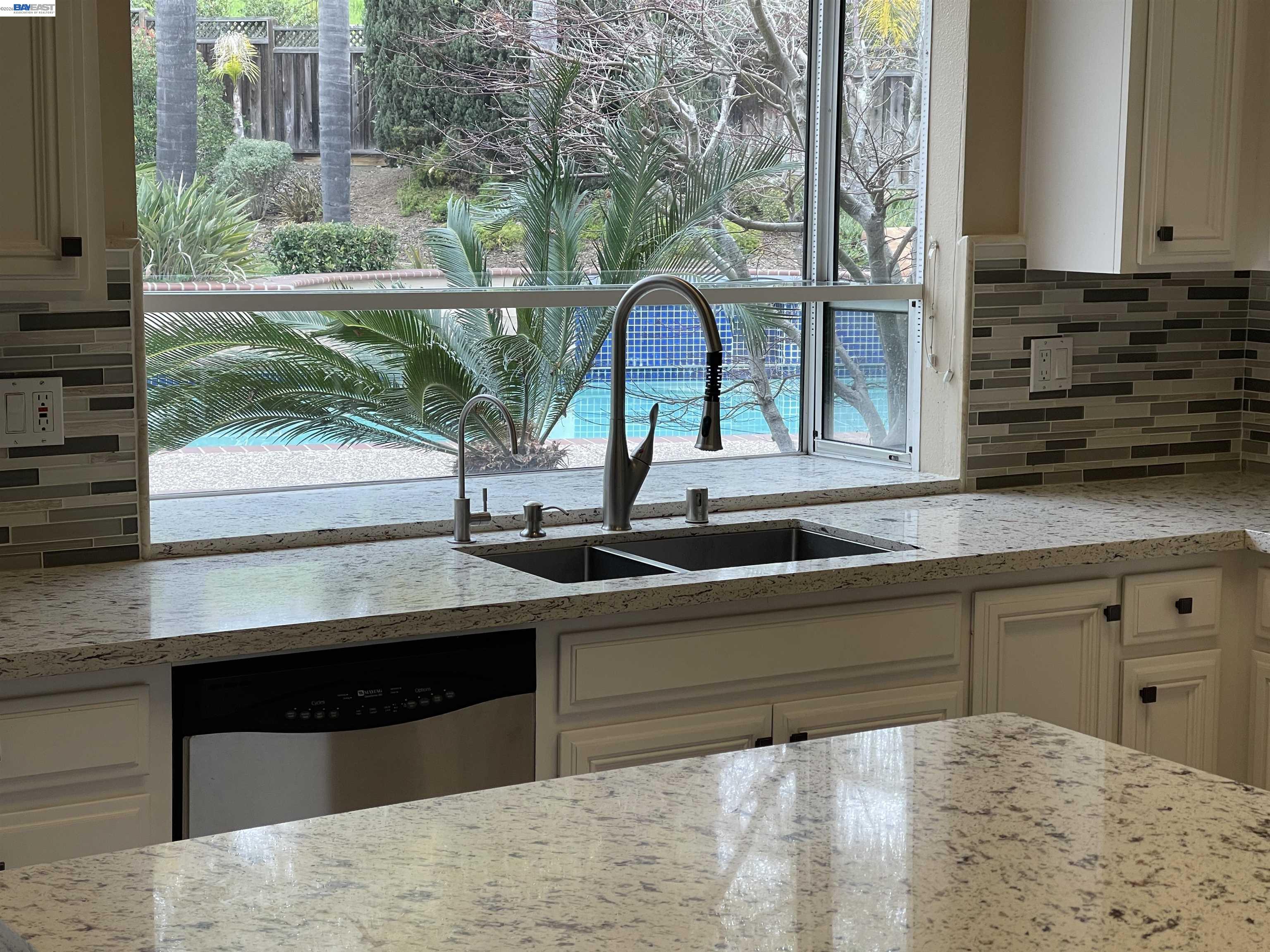 Detail Gallery Image 14 of 38 For 2166 Shadow Ridge Way, San Jose,  CA 95138 - 5 Beds | 4 Baths