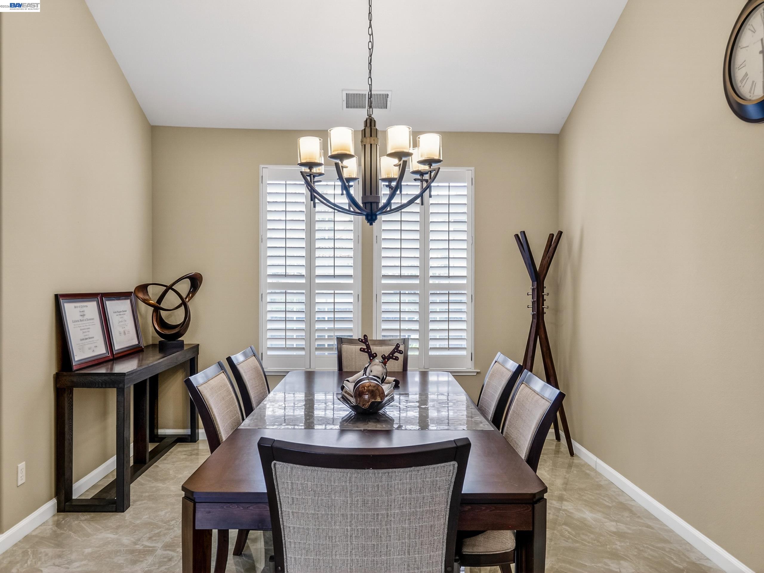 Detail Gallery Image 7 of 38 For 2166 Shadow Ridge Way, San Jose,  CA 95138 - 5 Beds | 4 Baths