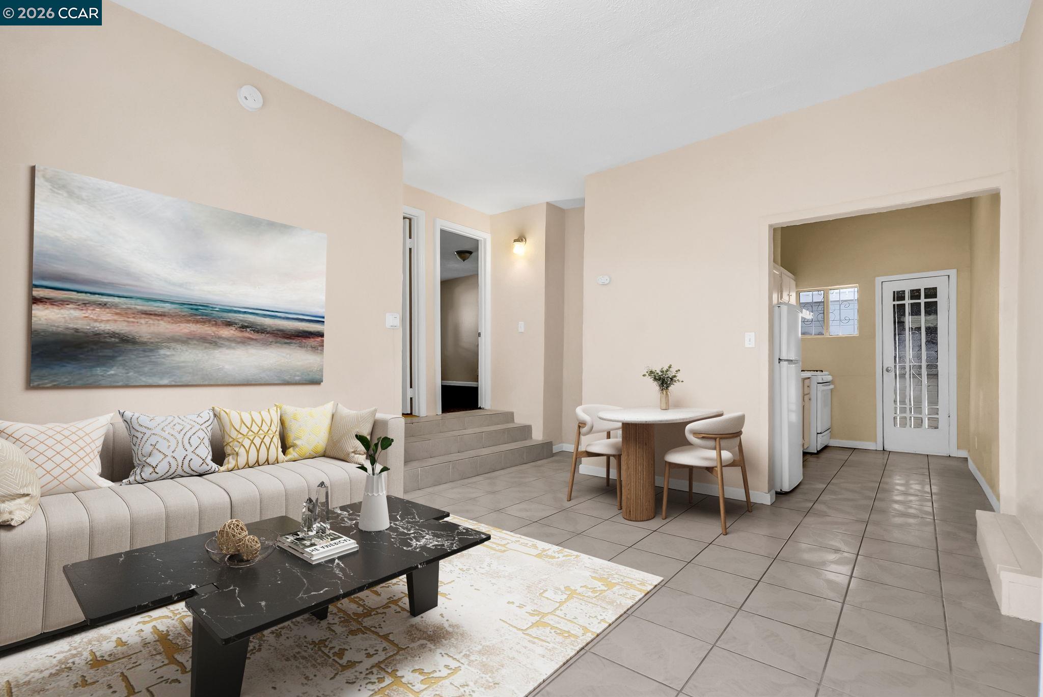 Detail Gallery Image 13 of 44 For 2150 35th Ave, Oakland,  CA 94601 - 5 Beds | 2/2 Baths