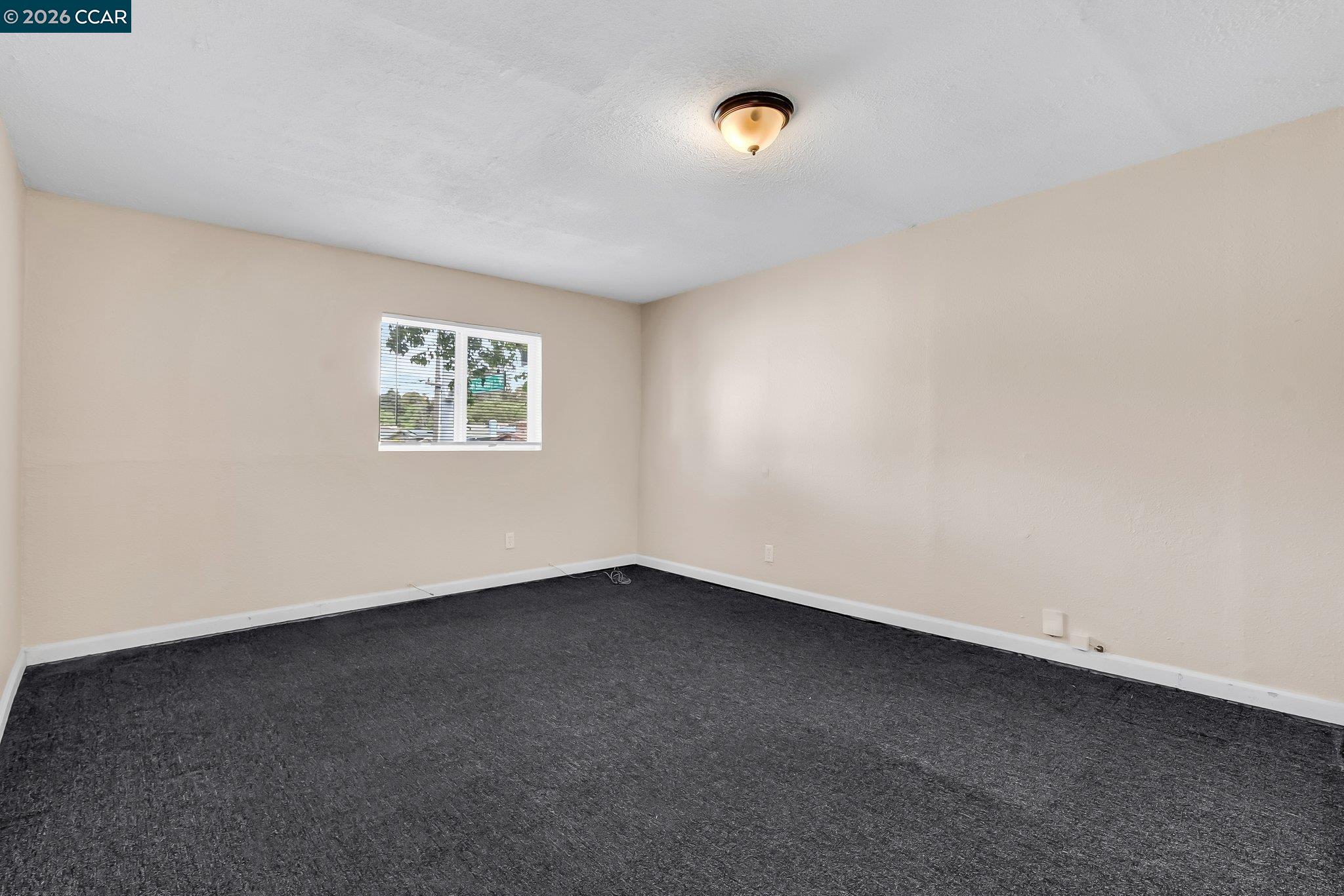 Detail Gallery Image 25 of 44 For 2150 35th Ave, Oakland,  CA 94601 - 5 Beds | 2/2 Baths