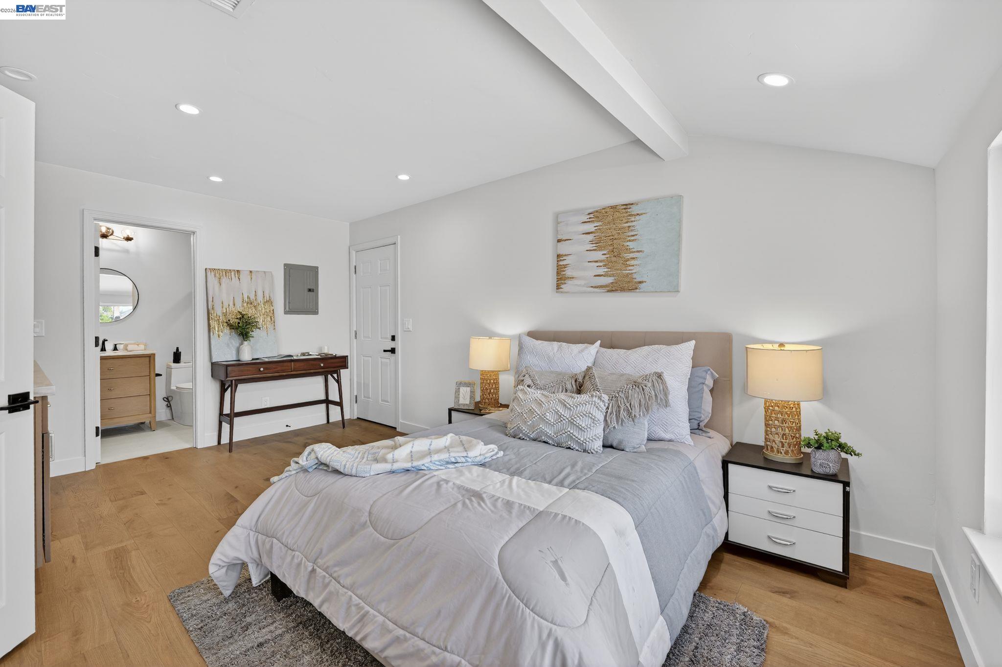 Detail Gallery Image 12 of 39 For 792 8th Ave, Redwood City,  CA 94063 - 4 Beds | 3 Baths