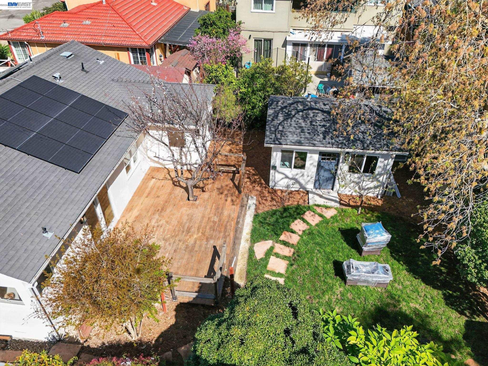 Detail Gallery Image 18 of 39 For 792 8th Ave, Redwood City,  CA 94063 - 4 Beds | 3 Baths