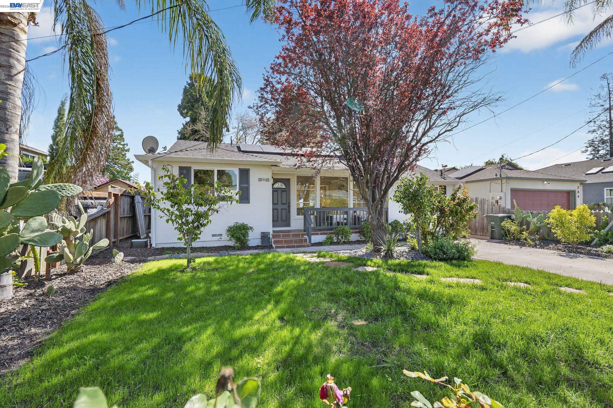 Detail Gallery Image 30 of 39 For 792 8th Ave, Redwood City,  CA 94063 - 4 Beds | 3 Baths