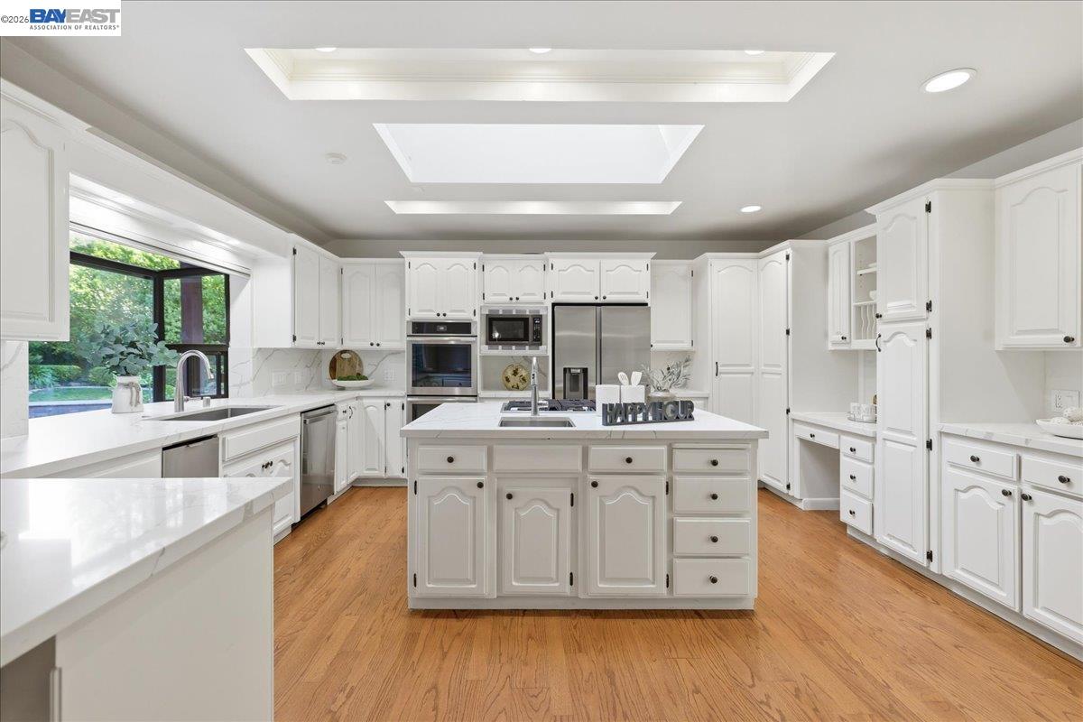 Detail Gallery Image 11 of 60 For 5212 Blackhawk Dr, Danville,  CA 94506 - 5 Beds | 5/1 Baths