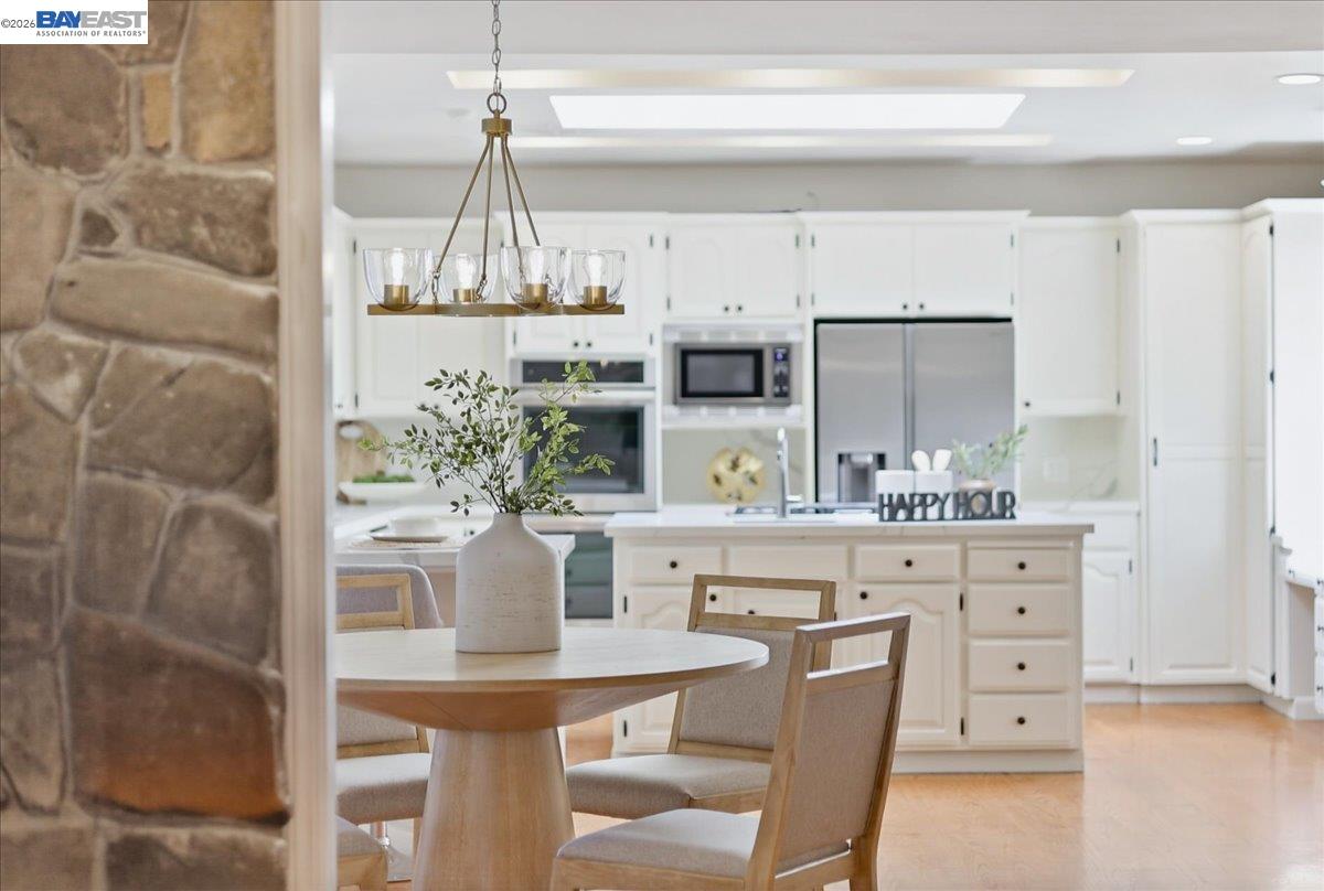 Detail Gallery Image 16 of 60 For 5212 Blackhawk Dr, Danville,  CA 94506 - 5 Beds | 5/1 Baths