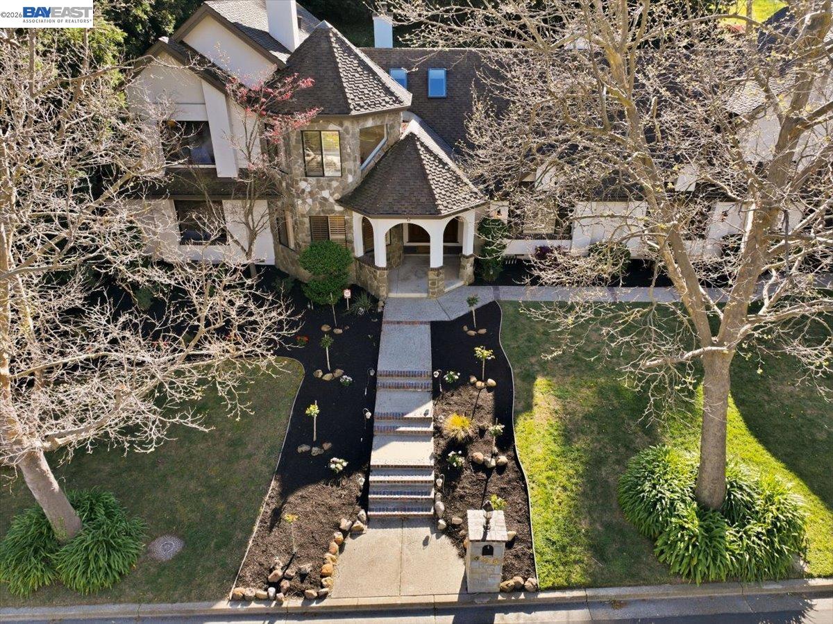 Detail Gallery Image 3 of 60 For 5212 Blackhawk Dr, Danville,  CA 94506 - 5 Beds | 5/1 Baths