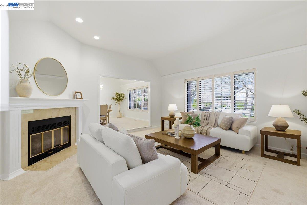 Detail Gallery Image 10 of 60 For 5212 Blackhawk Dr, Danville,  CA 94506 - 5 Beds | 5/1 Baths