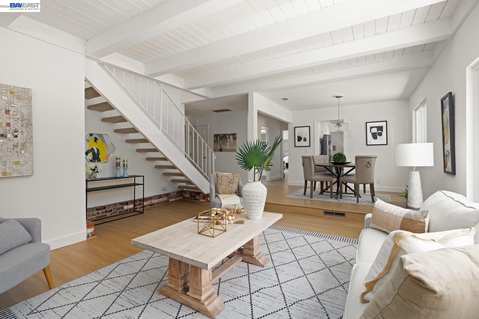 Detail Gallery Image 8 of 36 For 8107 Peppertree, Dublin,  CA 94568 - 4 Beds | 2 Baths