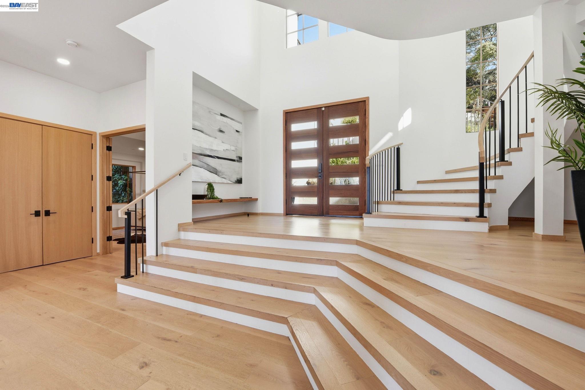 Detail Gallery Image 23 of 60 For 1024 Grizzly Peak Blvd, Berkeley,  CA 94708 - 5 Beds | 4/1 Baths