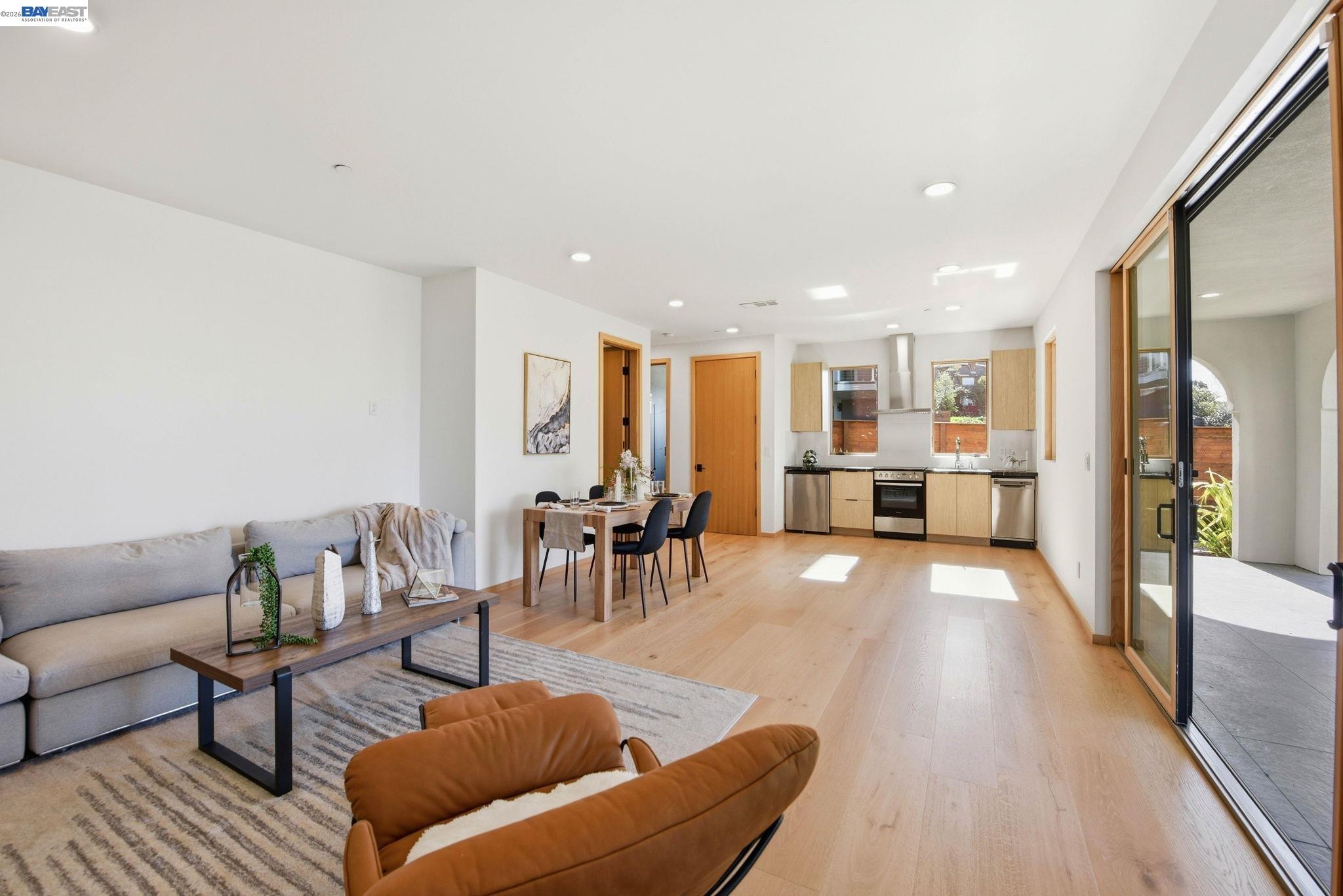 Detail Gallery Image 26 of 60 For 1024 Grizzly Peak Blvd, Berkeley,  CA 94708 - 5 Beds | 4/1 Baths