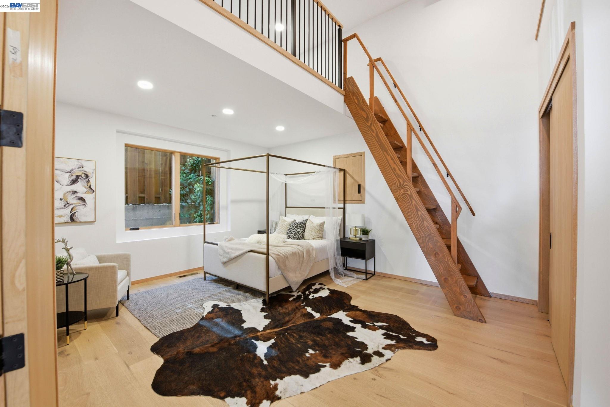 Detail Gallery Image 34 of 60 For 1024 Grizzly Peak Blvd, Berkeley,  CA 94708 - 5 Beds | 4/1 Baths