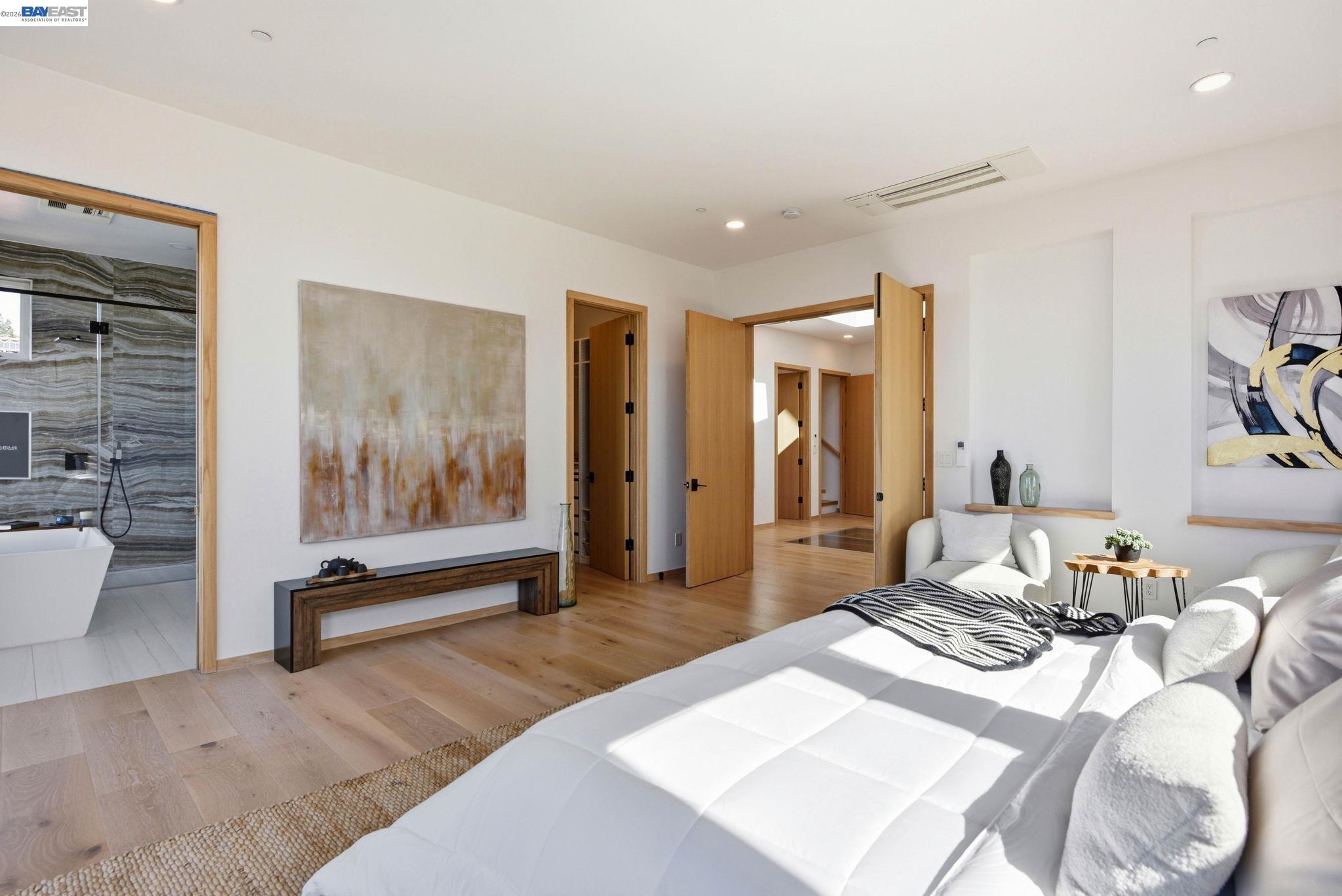 Detail Gallery Image 40 of 60 For 1024 Grizzly Peak Blvd, Berkeley,  CA 94708 - 5 Beds | 4/1 Baths