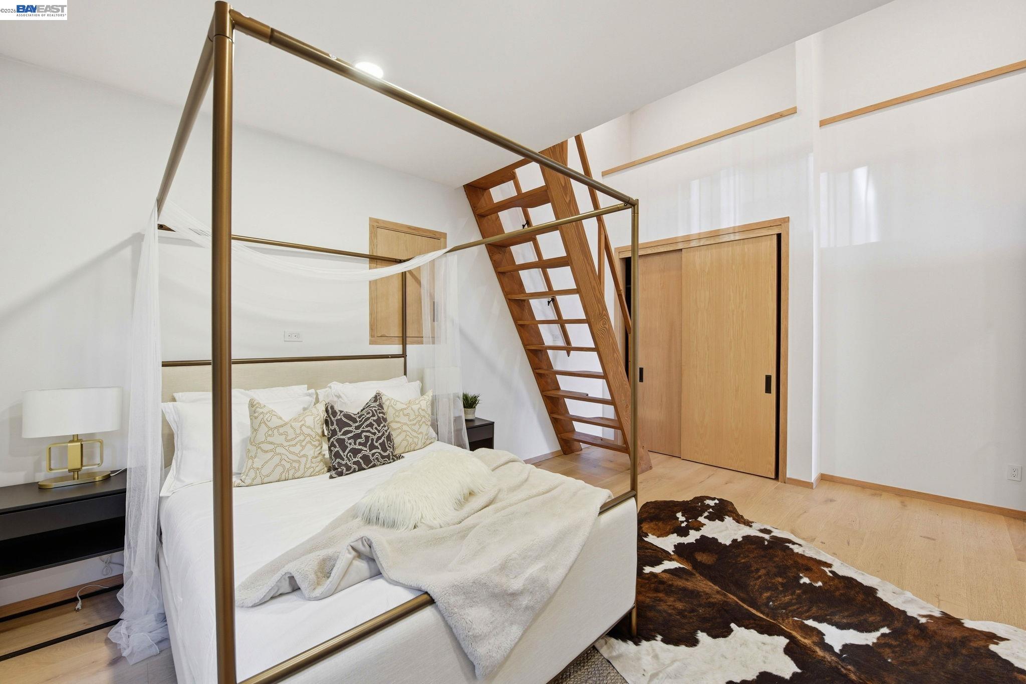 Detail Gallery Image 40 of 60 For 1024 Grizzly Peak Blvd, Berkeley,  CA 94708 - 5 Beds | 4/1 Baths