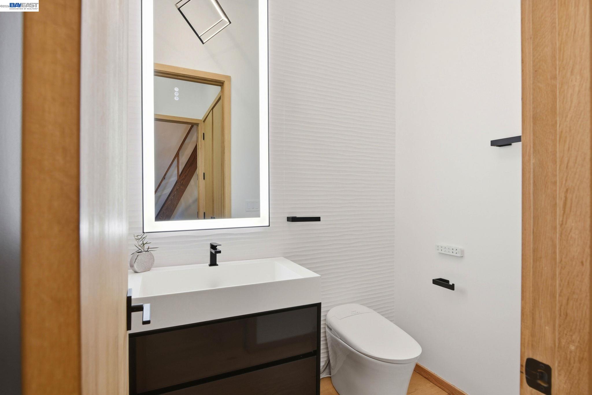 Detail Gallery Image 41 of 58 For 1024 Grizzly Peak Blvd, Berkeley,  CA 94708 - 5 Beds | 4/1 Baths