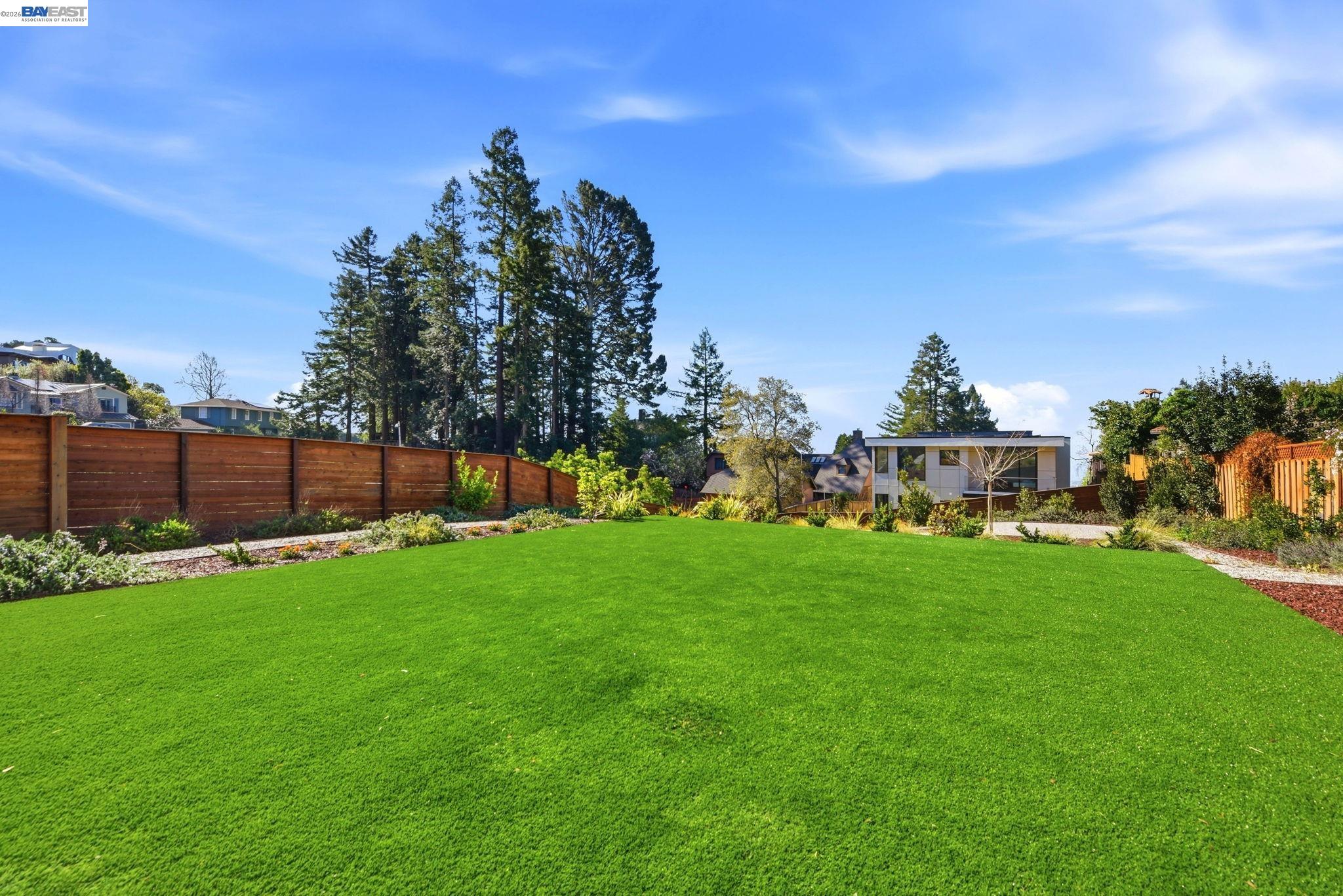 Detail Gallery Image 50 of 58 For 1024 Grizzly Peak Blvd, Berkeley,  CA 94708 - 5 Beds | 4/1 Baths