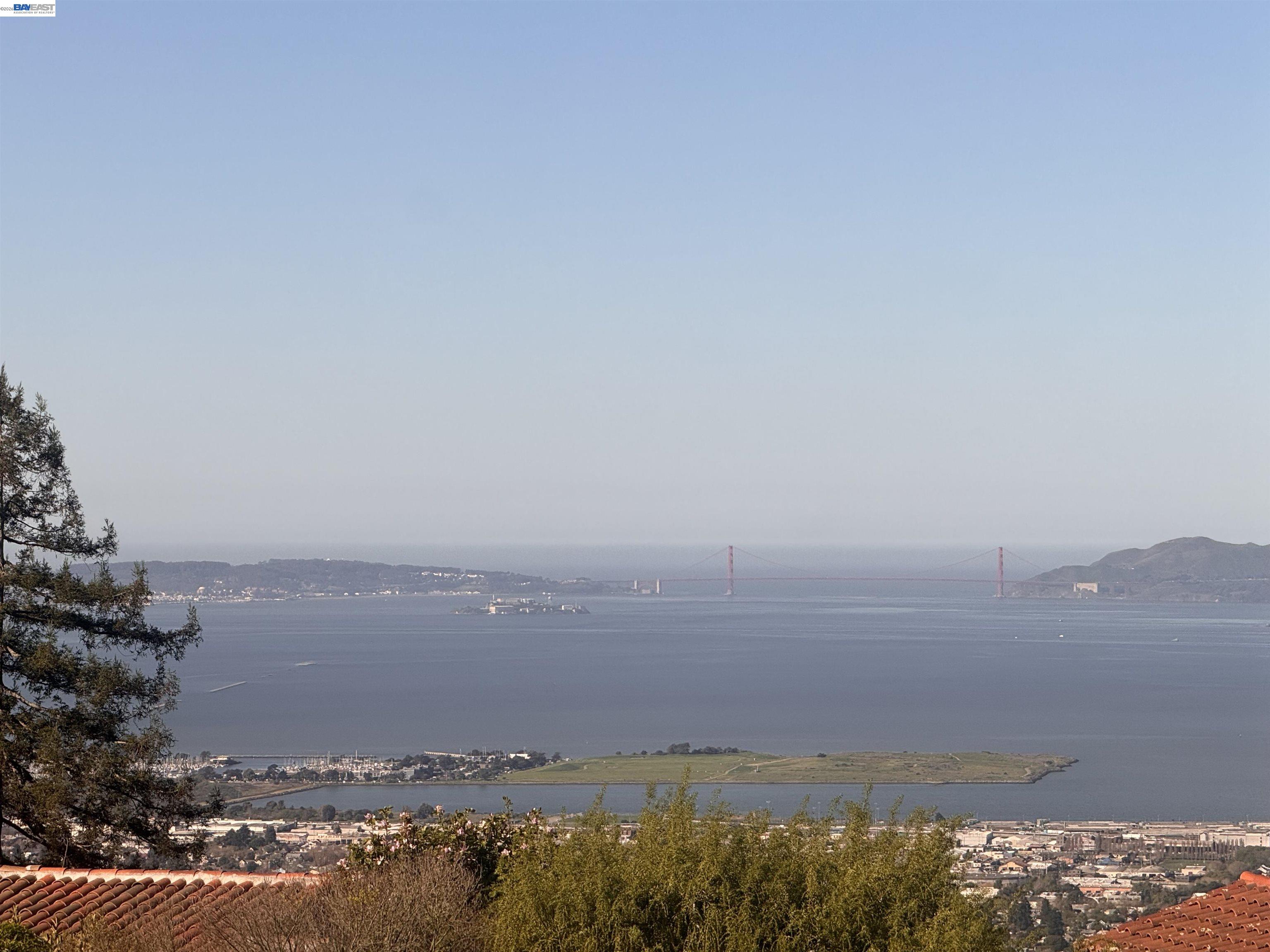 Detail Gallery Image 57 of 60 For 1024 Grizzly Peak Blvd, Berkeley,  CA 94708 - 5 Beds | 4/1 Baths