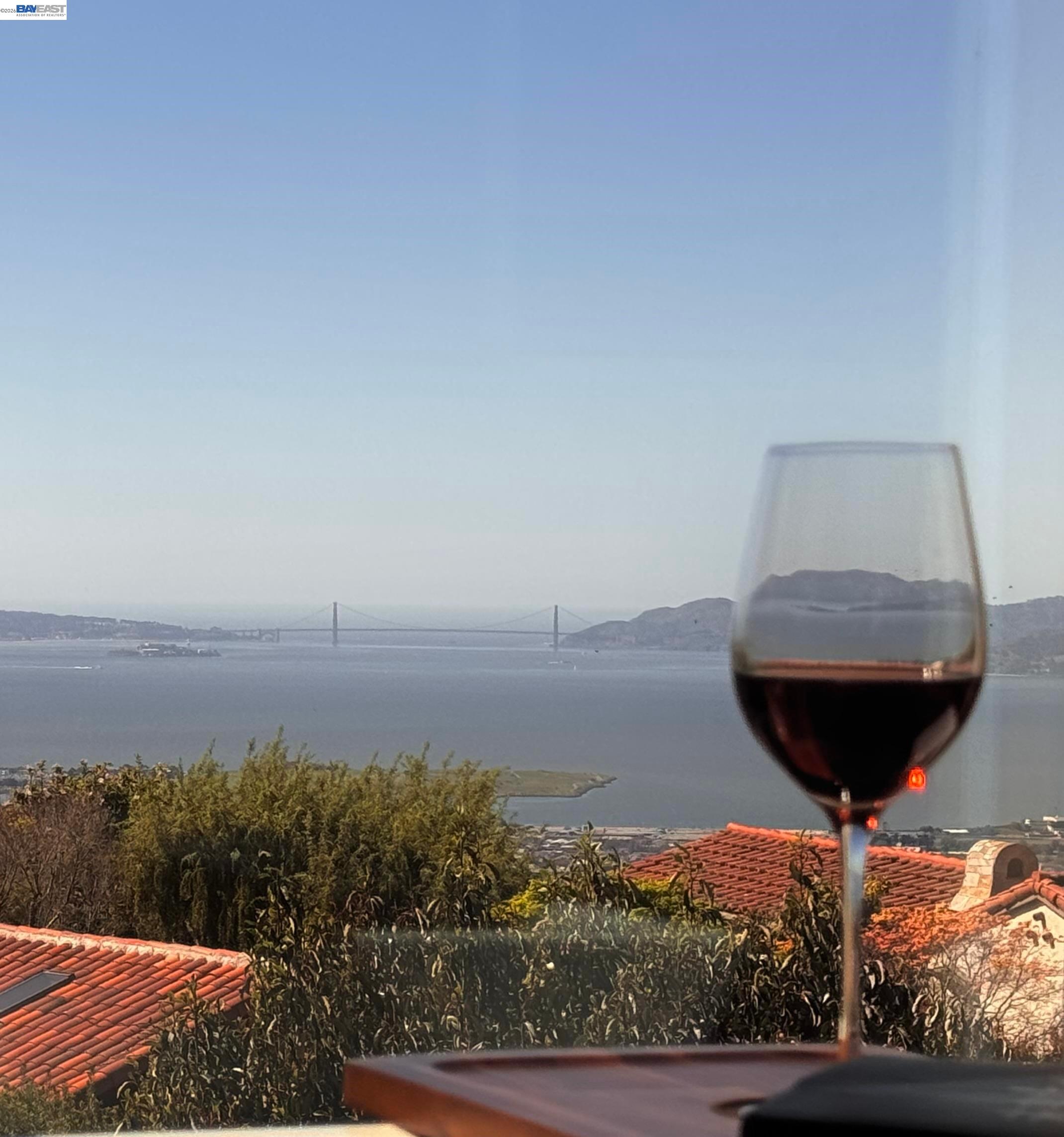 Detail Gallery Image 10 of 60 For 1024 Grizzly Peak Blvd, Berkeley,  CA 94708 - 5 Beds | 4/1 Baths