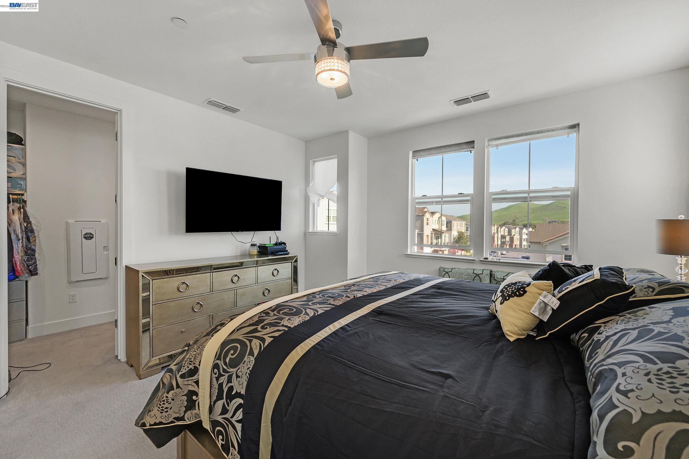 Detail Gallery Image 29 of 41 For 7228 Carneros Ln, Dublin,  CA 94568-4668 - 4 Beds | 3/1 Baths