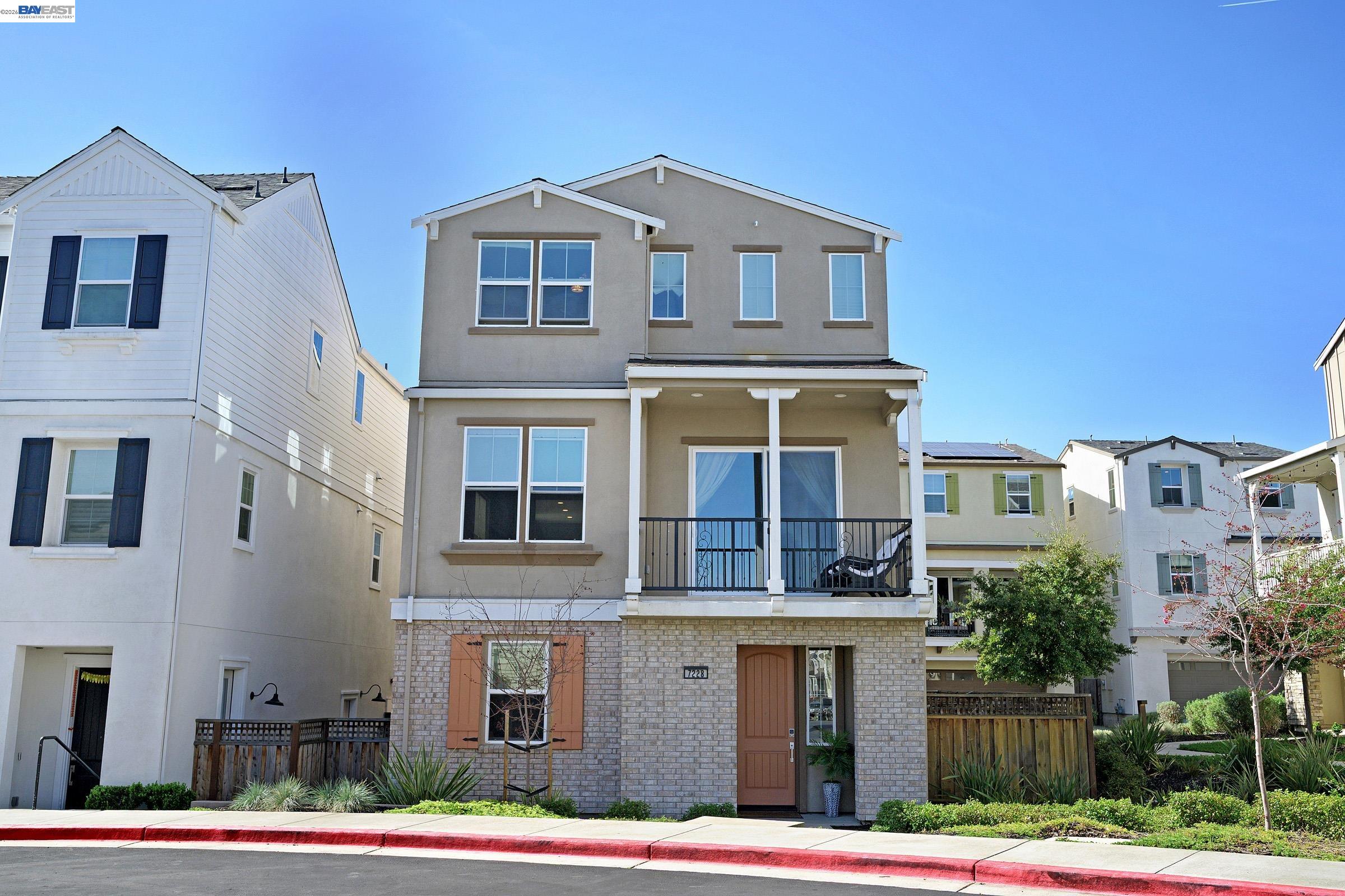 Detail Gallery Image 39 of 41 For 7228 Carneros Ln, Dublin,  CA 94568-4668 - 4 Beds | 3/1 Baths
