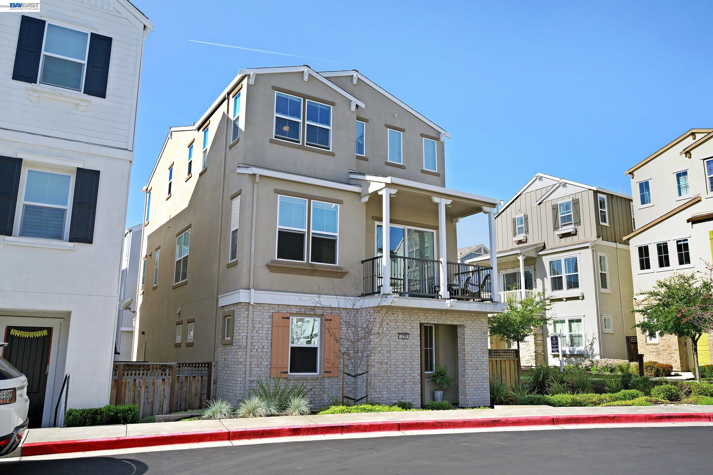 Detail Gallery Image 40 of 41 For 7228 Carneros Ln, Dublin,  CA 94568-4668 - 4 Beds | 3/1 Baths