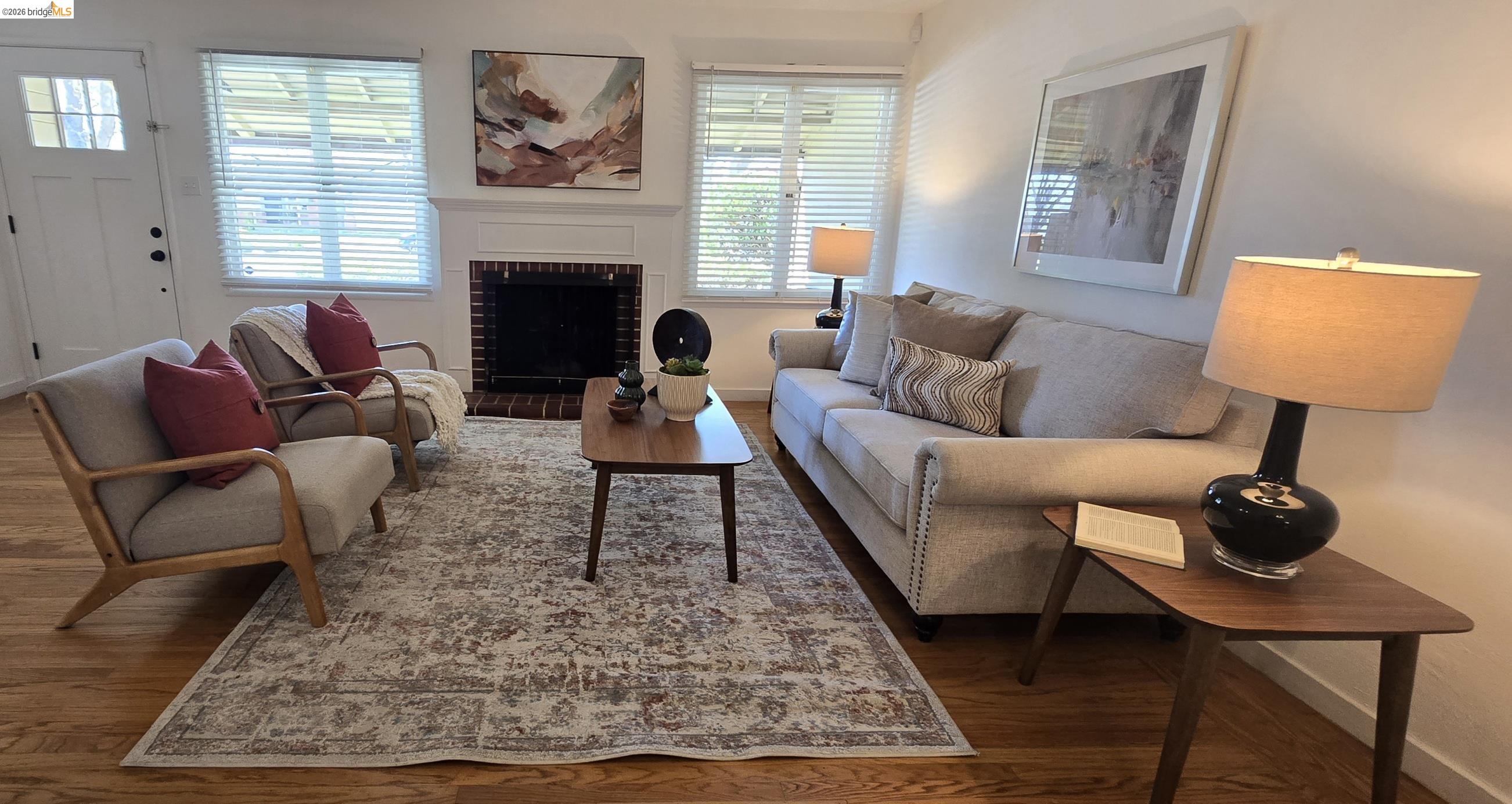 Detail Gallery Image 3 of 22 For 1142 Oakwood Ave, Vallejo,  CA 94591 - 3 Beds | 2 Baths