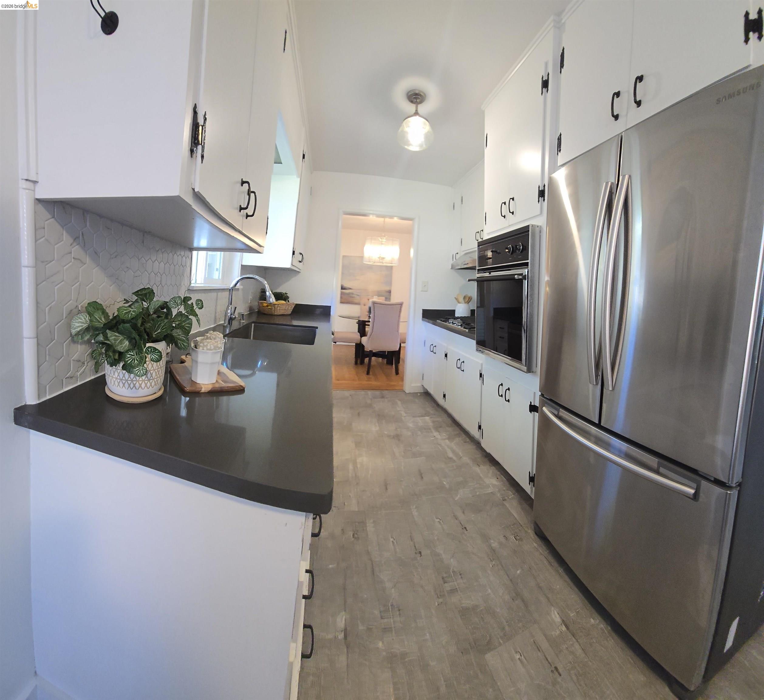 Detail Gallery Image 7 of 22 For 1142 Oakwood Ave, Vallejo,  CA 94591 - 3 Beds | 2 Baths