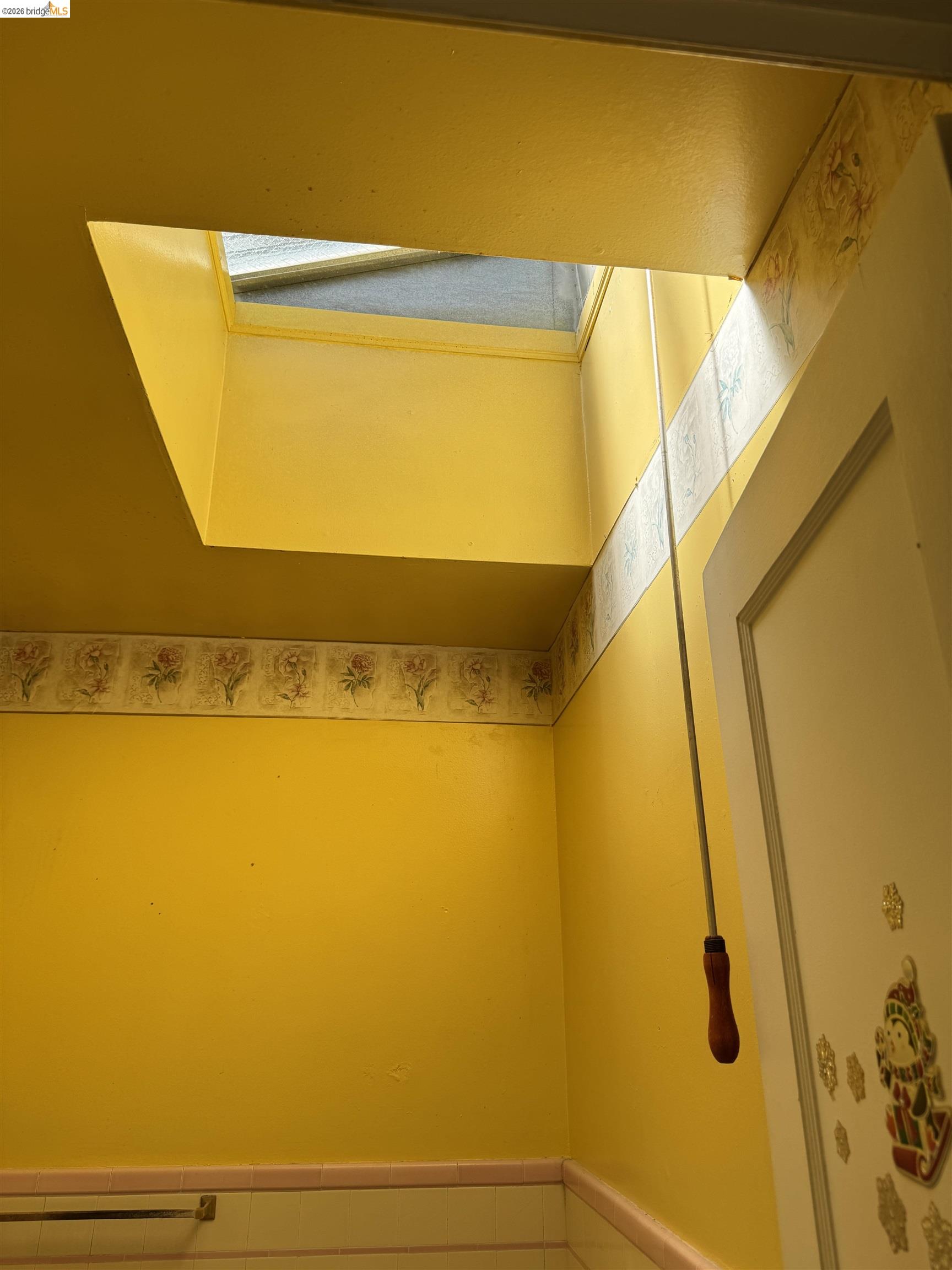 Detail Gallery Image 16 of 20 For 220 Olmstead, San Francisco,  CA 94134 - 3 Beds | 1 Baths