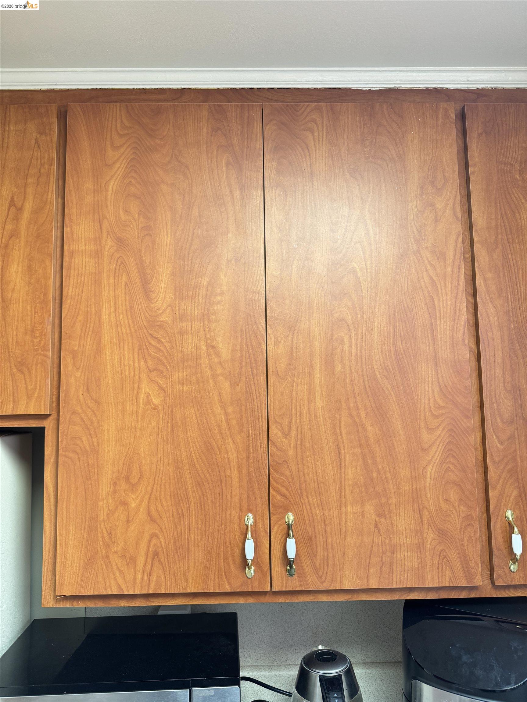 Detail Gallery Image 9 of 20 For 220 Olmstead, San Francisco,  CA 94134 - 3 Beds | 1 Baths