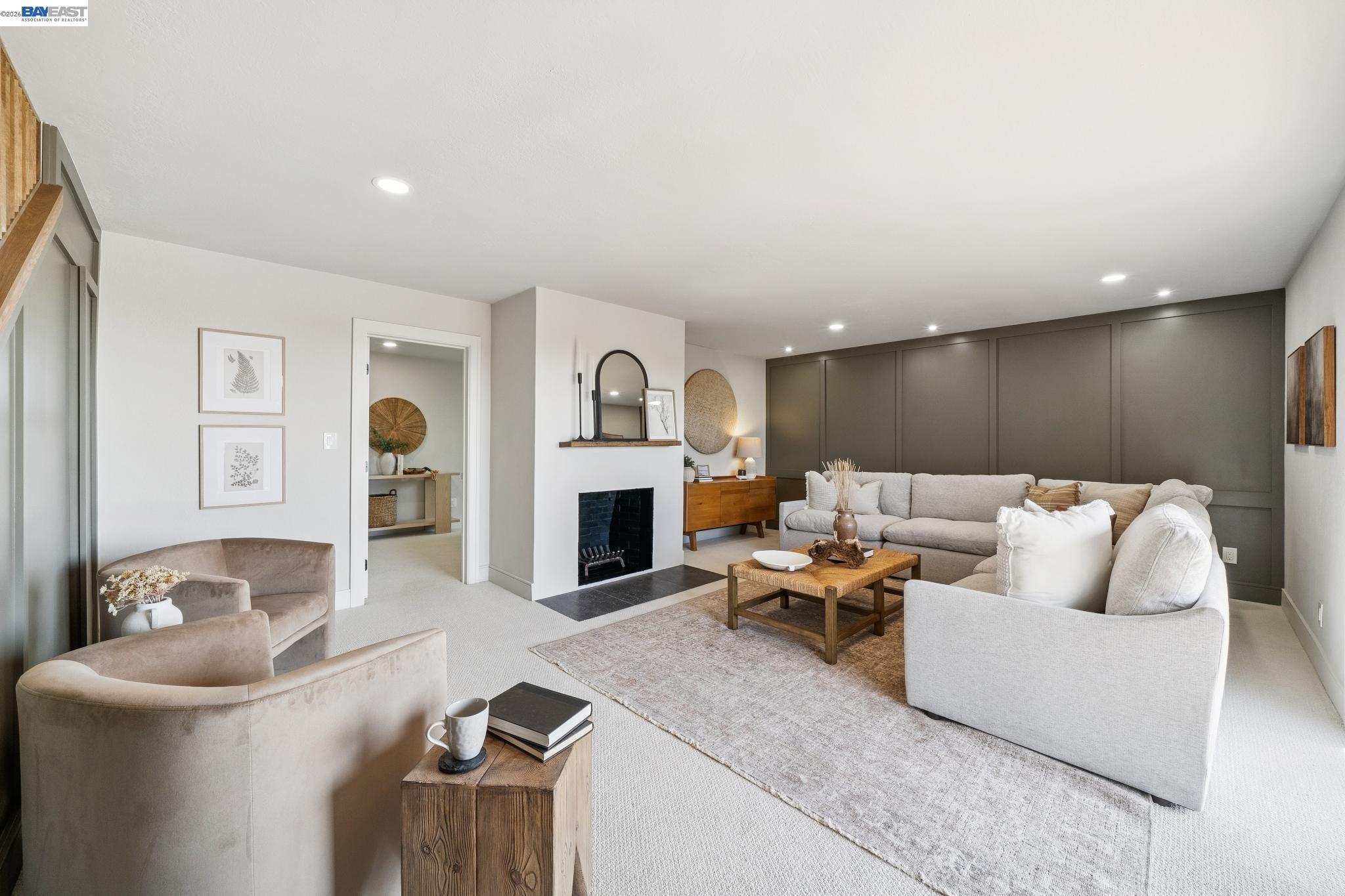 Detail Gallery Image 34 of 60 For 5969 Rincon Dr, Oakland,  CA 94611 - 5 Beds | 3 Baths