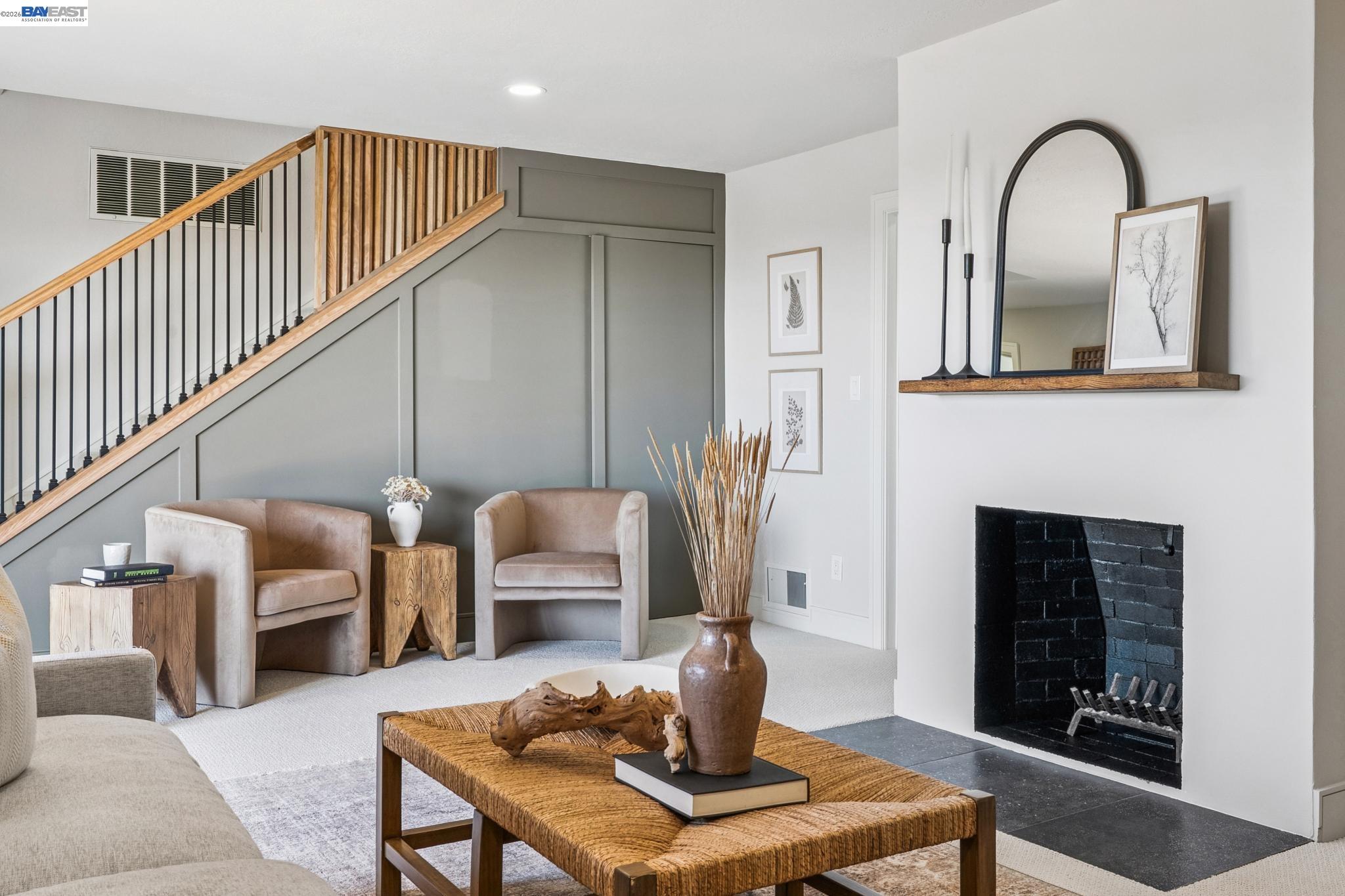 Detail Gallery Image 36 of 60 For 5969 Rincon Dr, Oakland,  CA 94611 - 5 Beds | 3 Baths